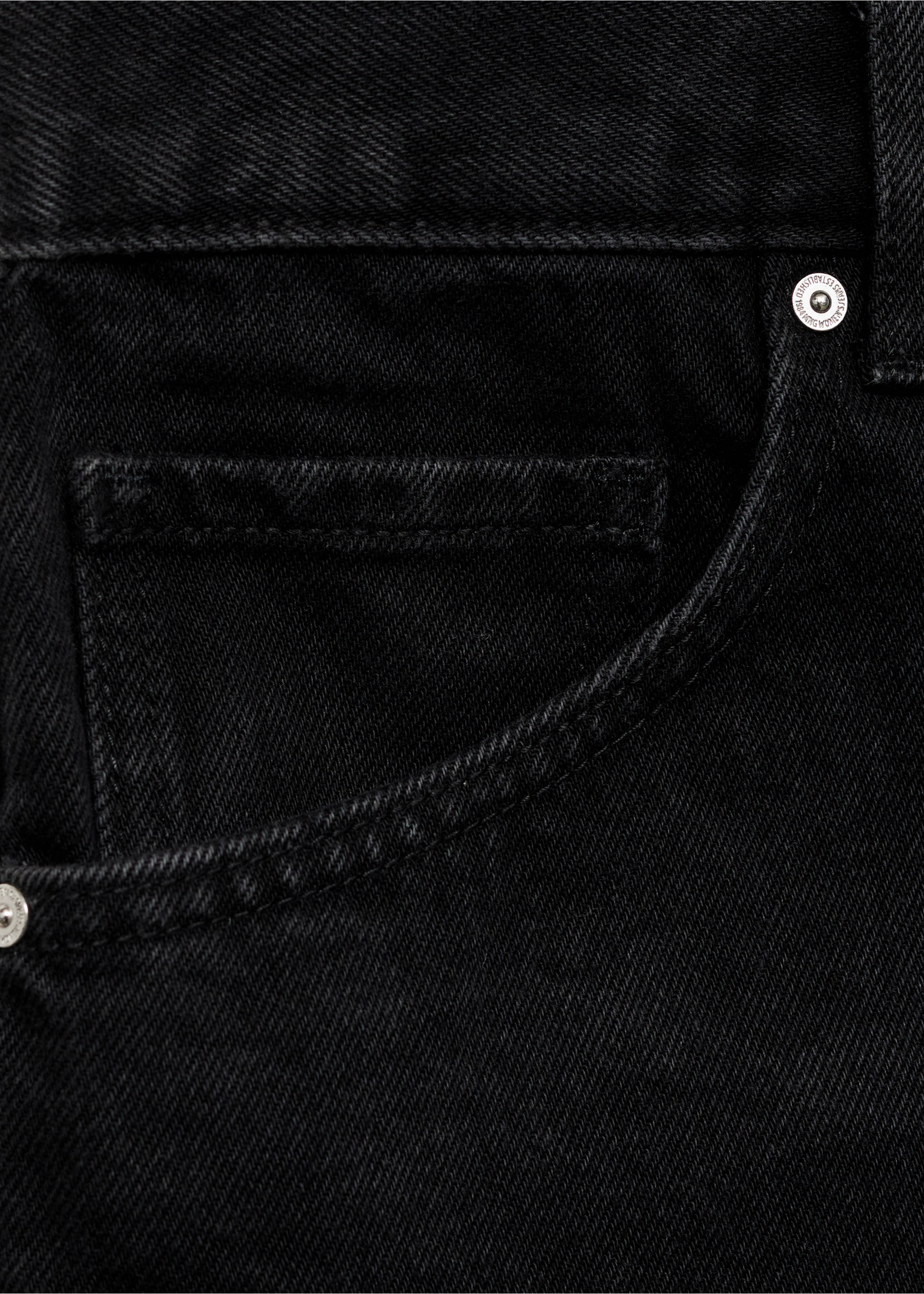 High-rise denim shorts - Details of the article 8, Black denim. Ref: 87090611-00.