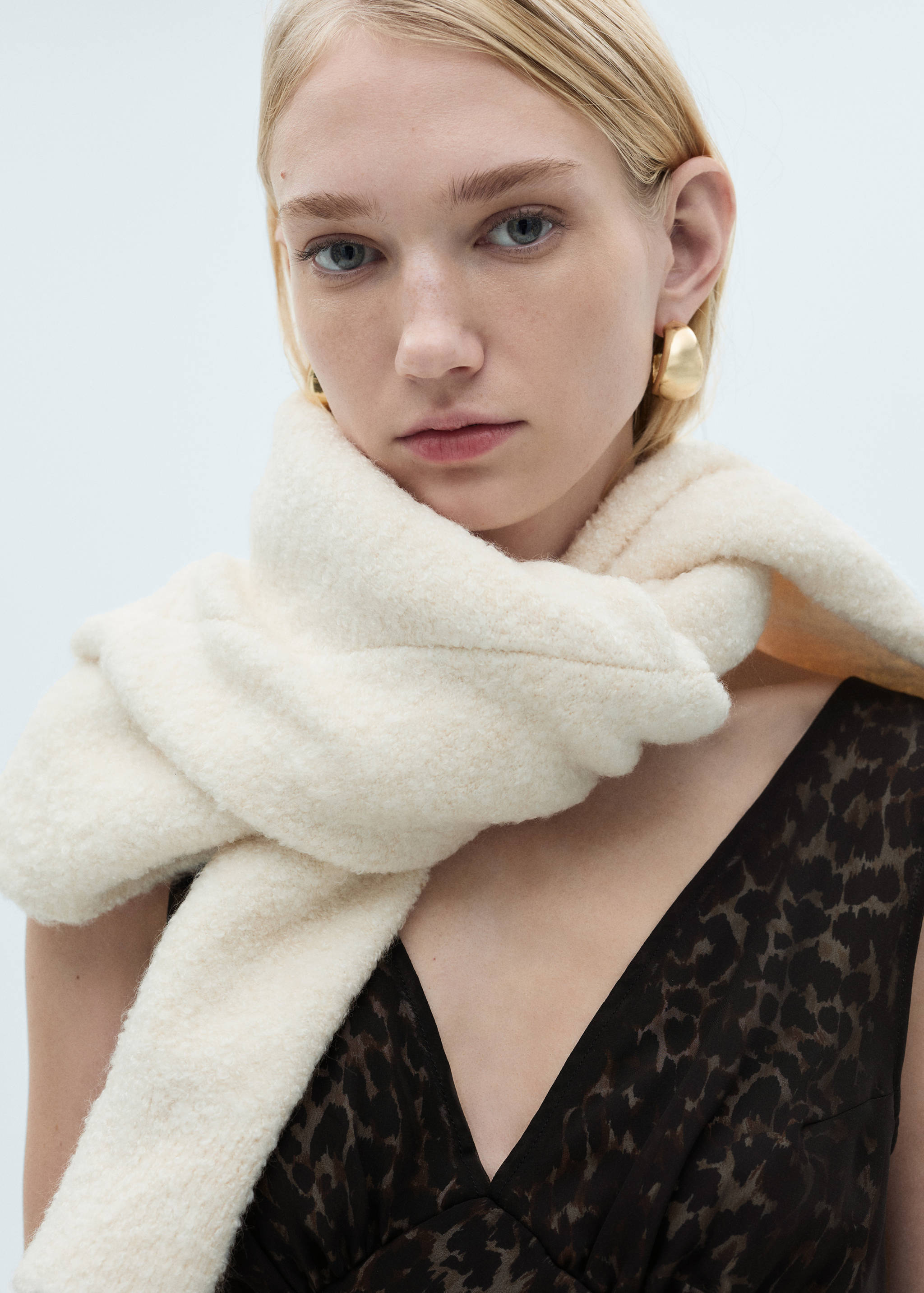 Φόρεμα με λαιμόκοψη V animal print - Λεπτομέρεια του προϊόντος 1