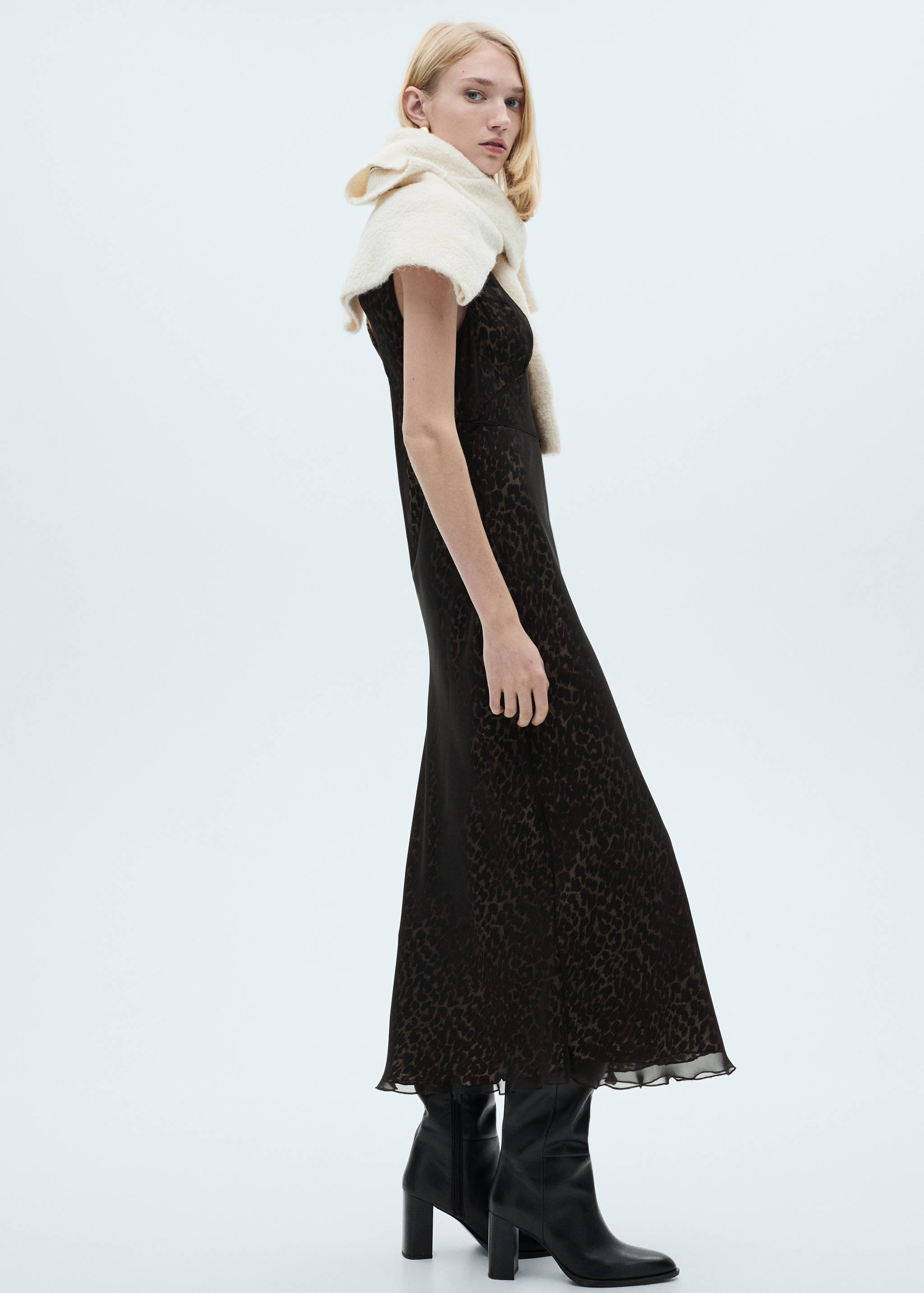 Φόρεμα με λαιμόκοψη V animal print - Λεπτομέρεια του προϊόντος 2