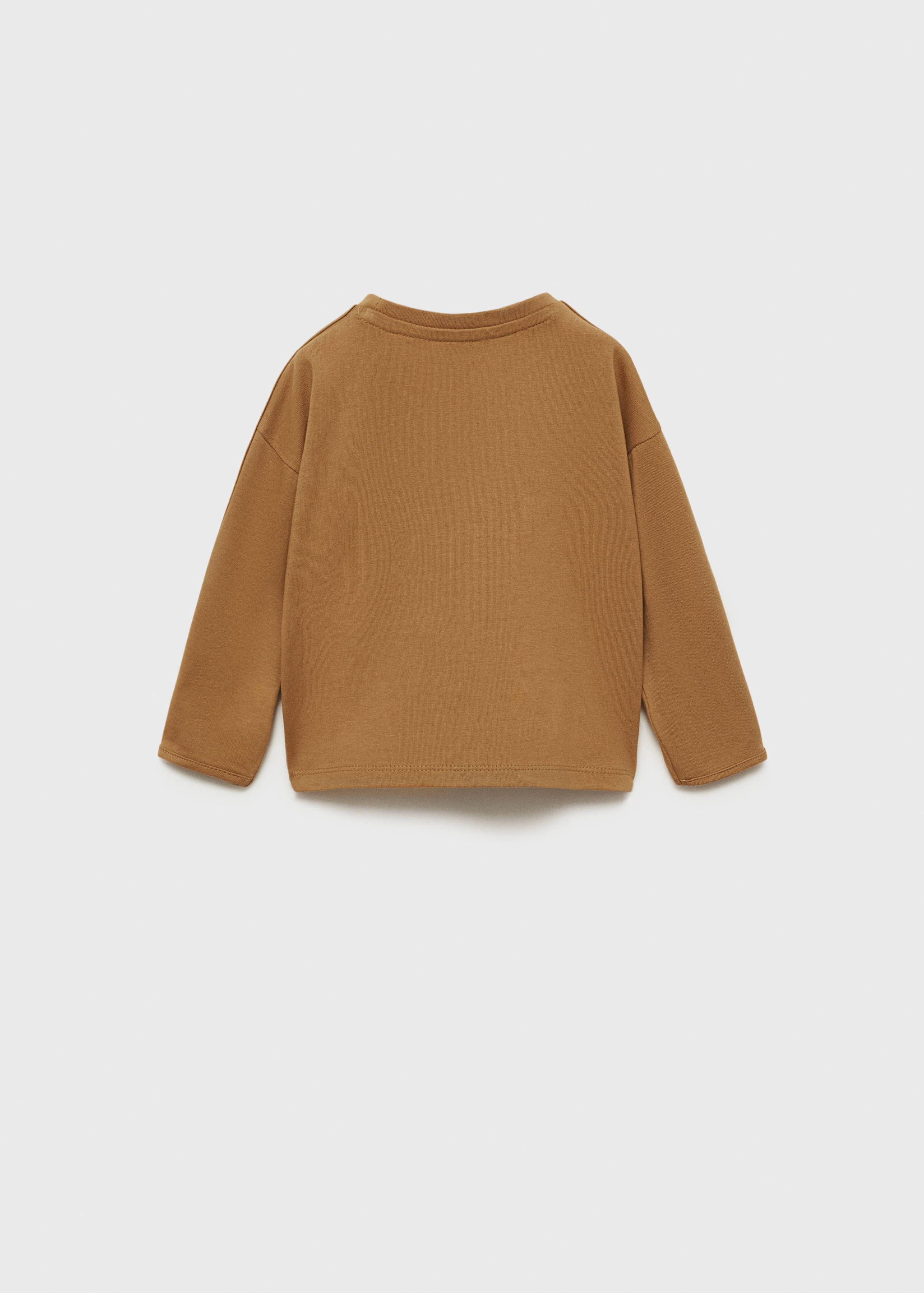 تي شيرت برقعة على شكل علم - الجهة الخلفية للمنتج