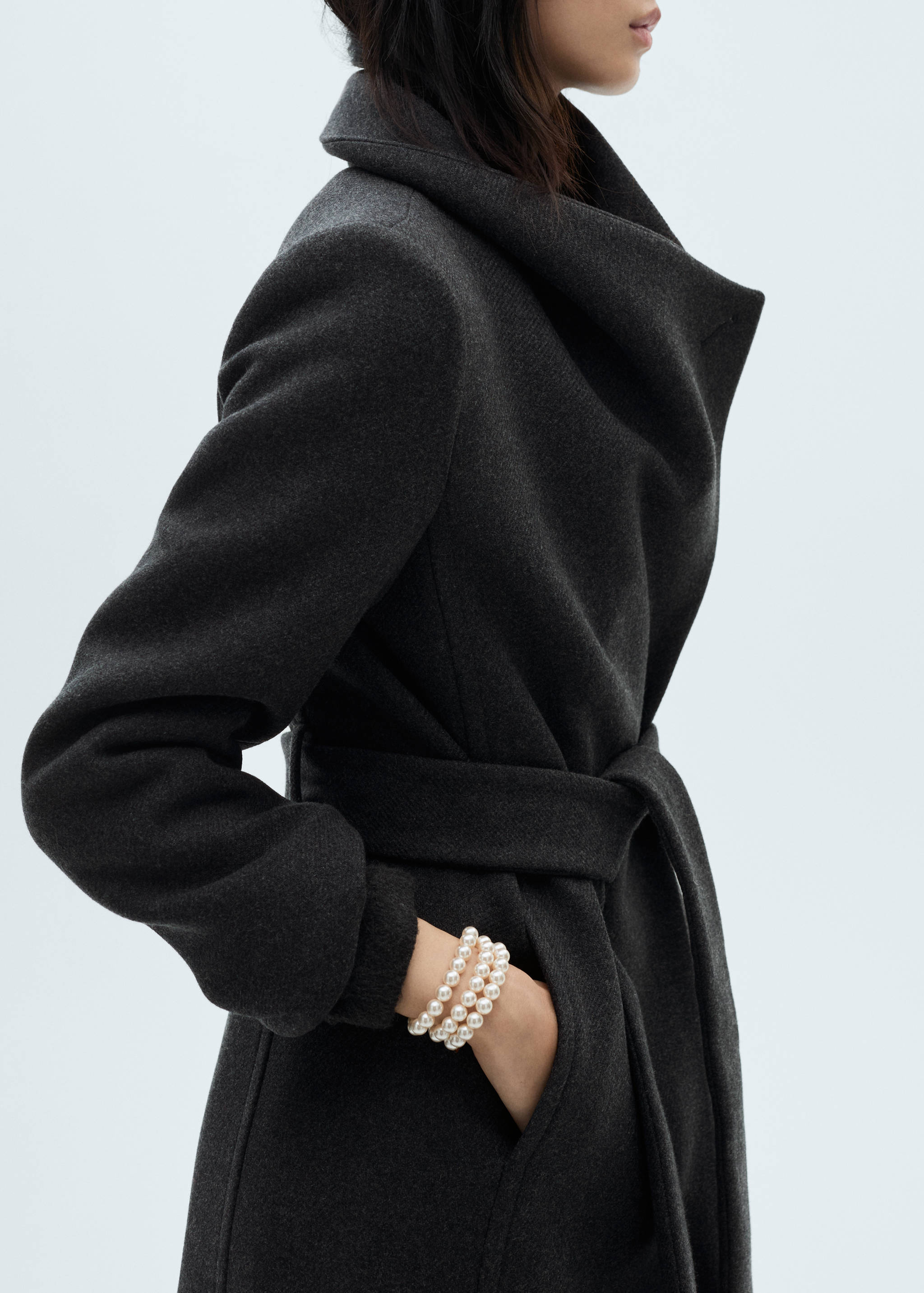 Woollen coat with belt - Details of the article 6