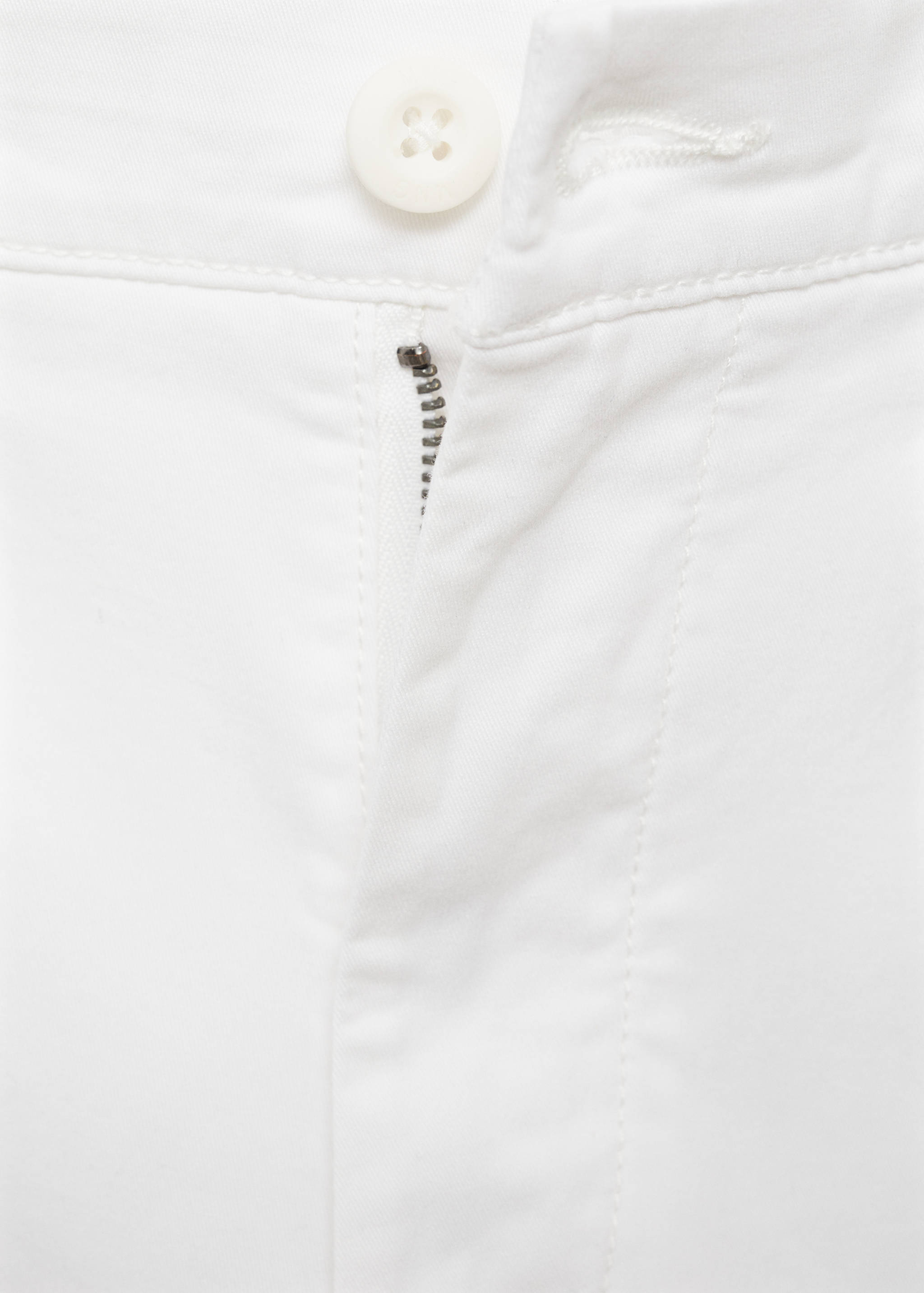 Plain chino trousers - Details of the article 8