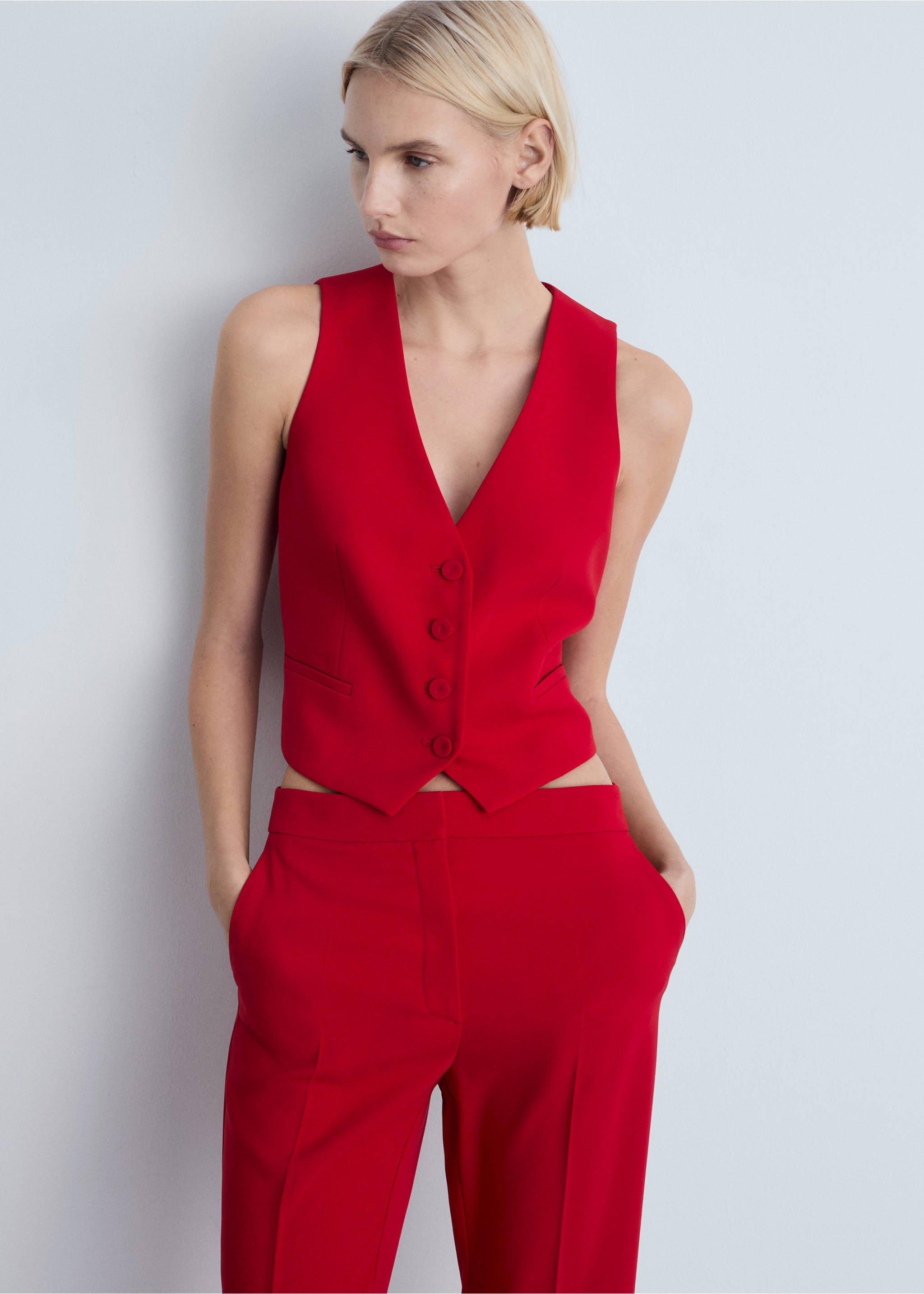 Suit waistcoat with buttons - Medium plane, Red. Ref: 87091518-00.