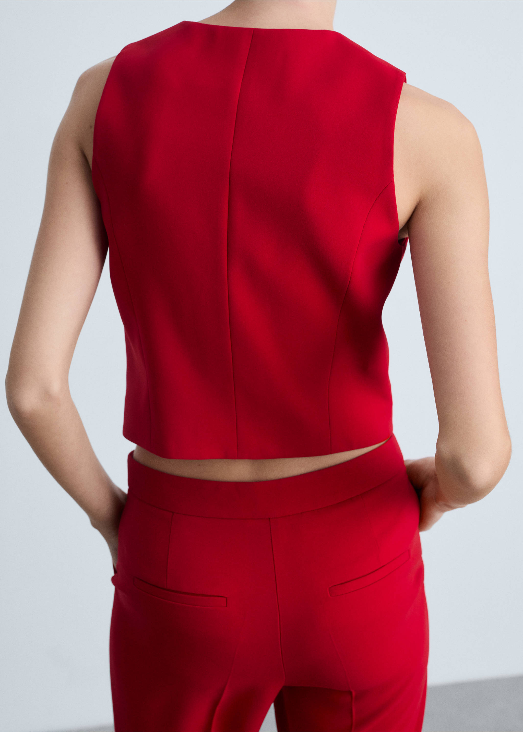 Suit waistcoat with buttons - Reverse of the article, Red. Ref: 87091518-00.