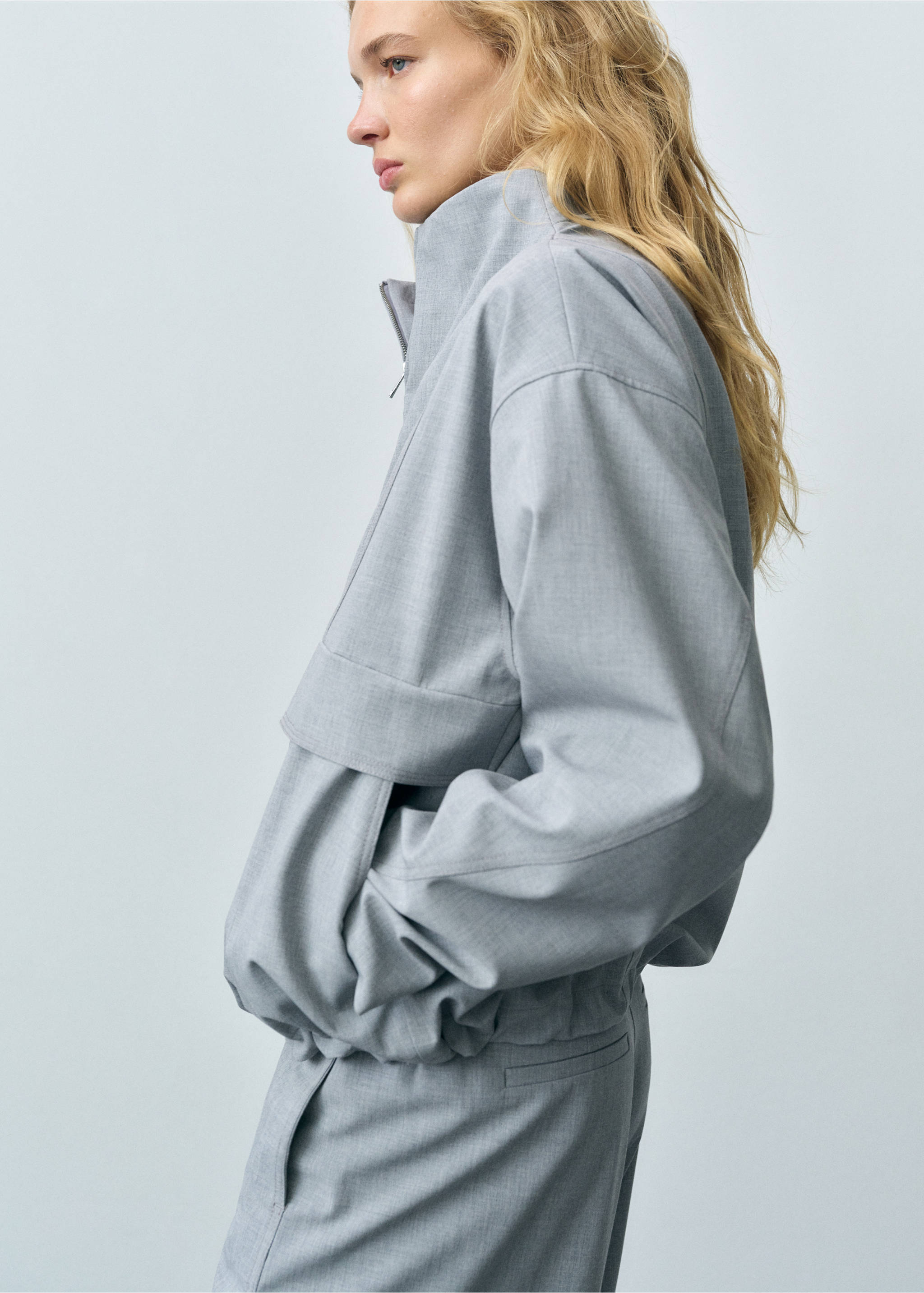 Oversized barn jacket with zipper - Details of the article 3, Grey. Ref: 87092538-00.
