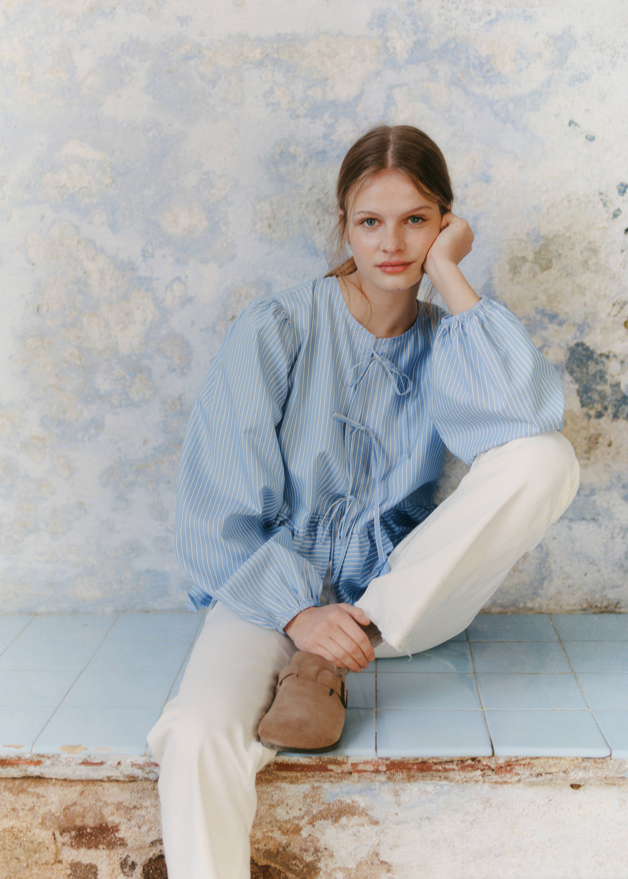 Camisa às riscas com laços - Pormenor do artigo 5