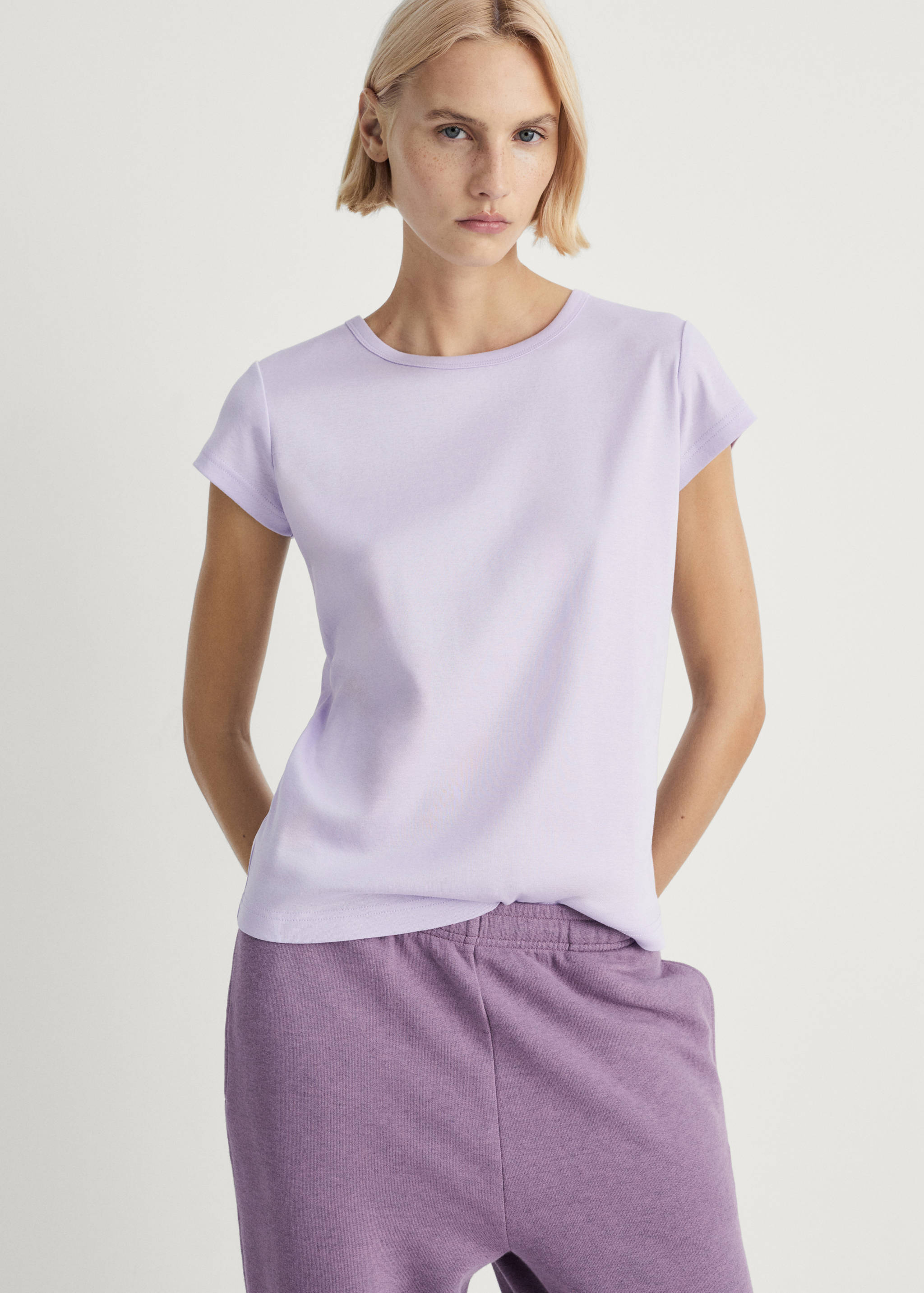 100% cotton short sleeve t-shirt - Medium plane