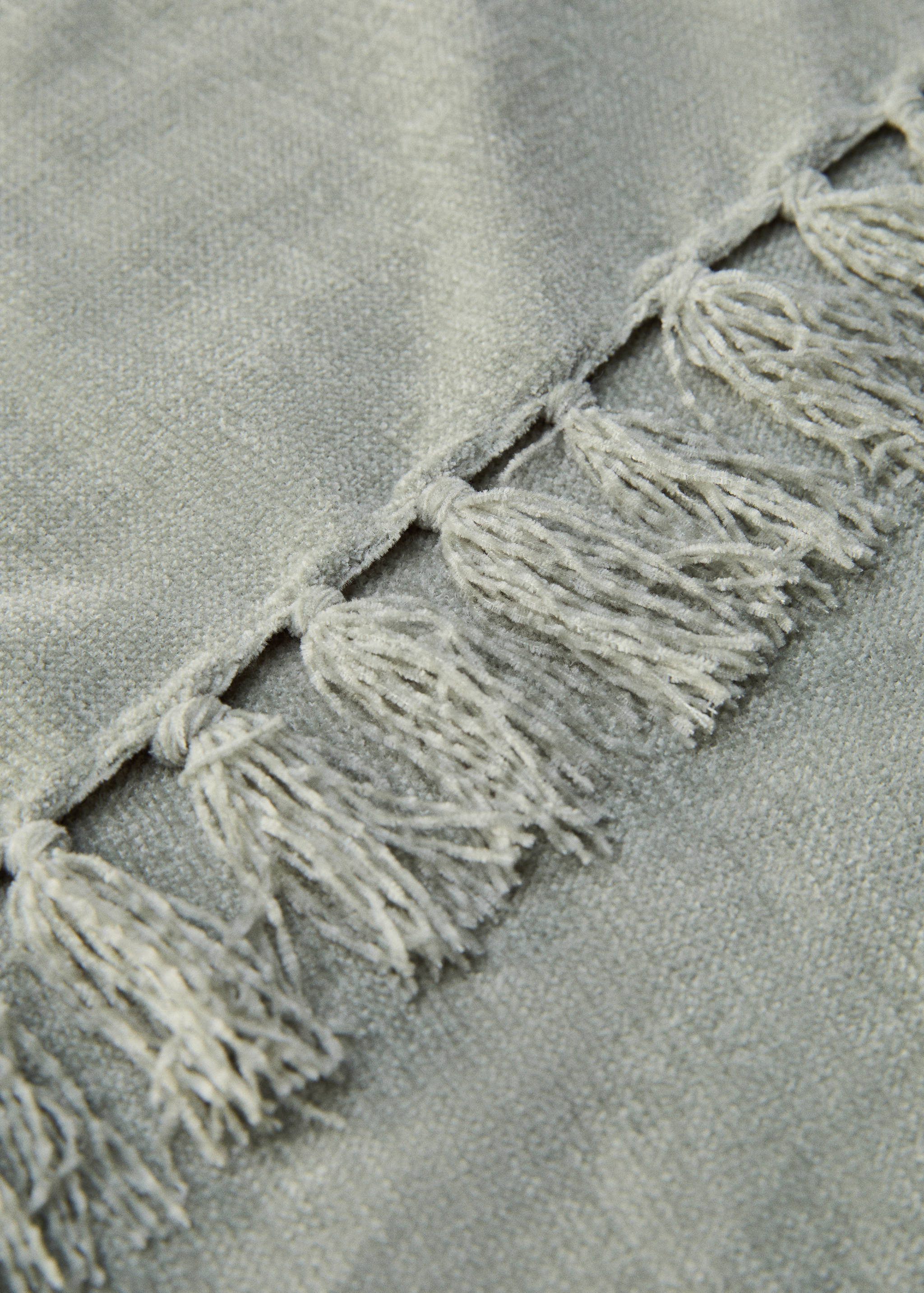 Chenille blanket with fringes - Details of the article 1