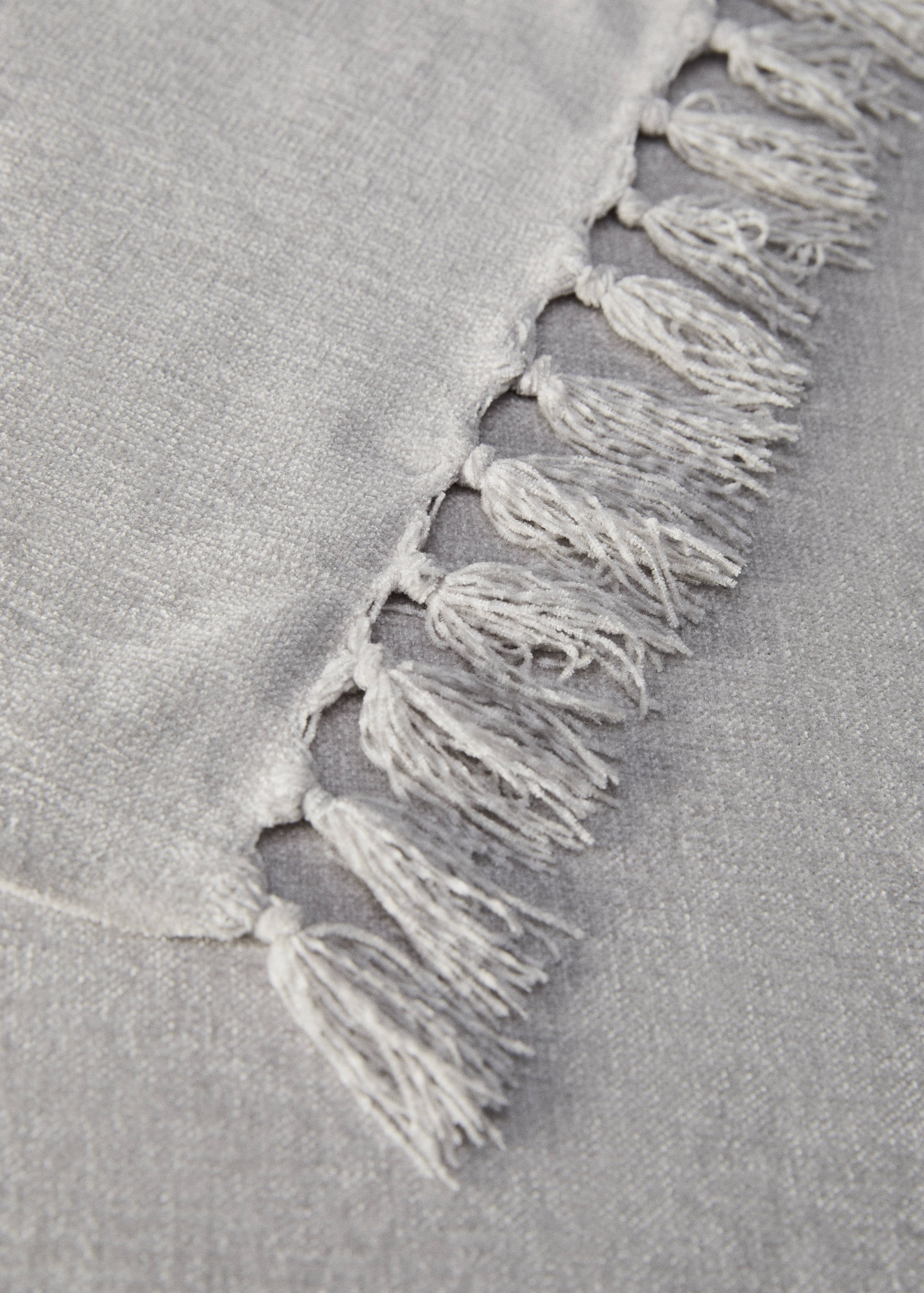 Chenille blanket with fringes - Details of the article 1
