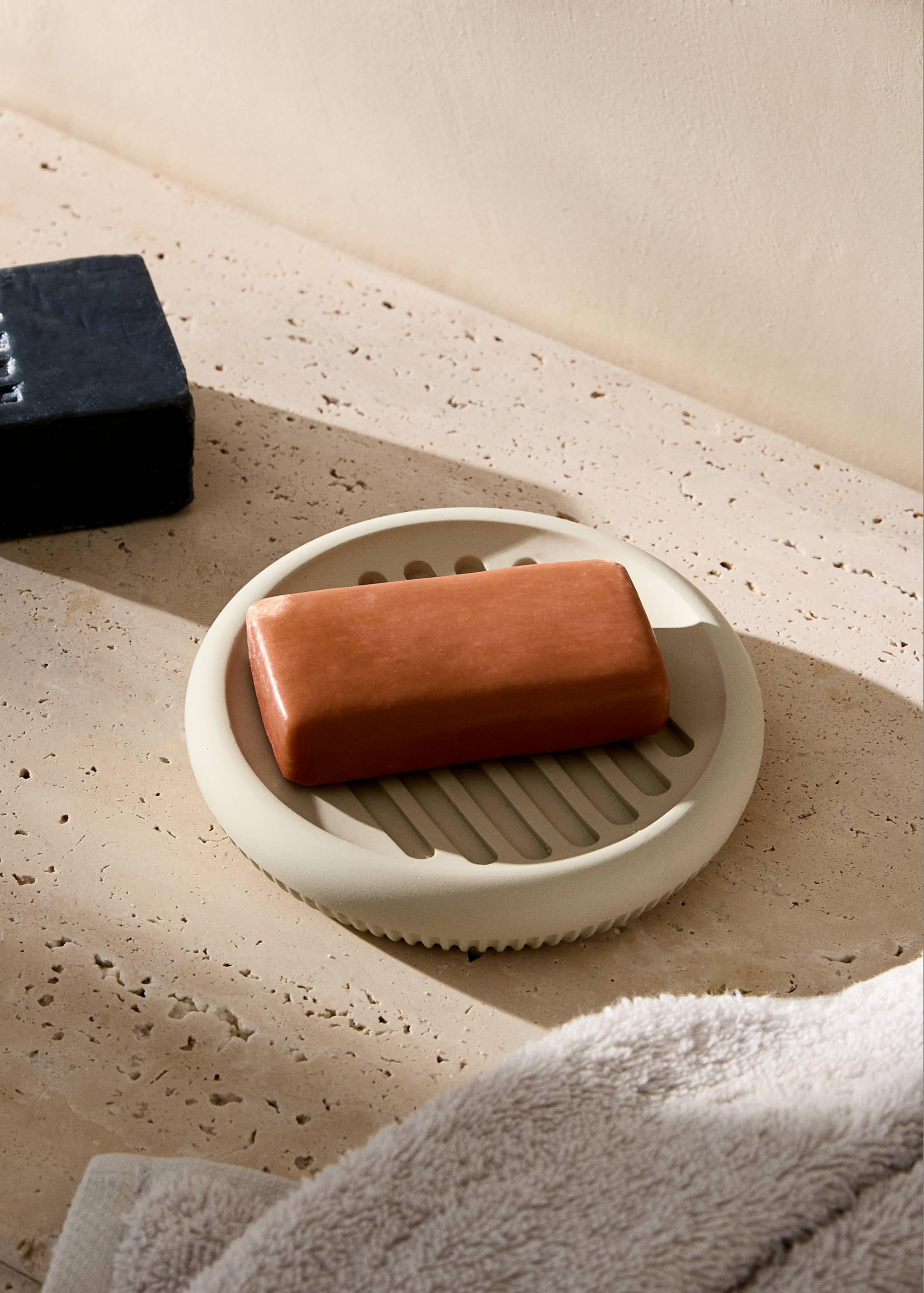 Resin soap dish - General plane