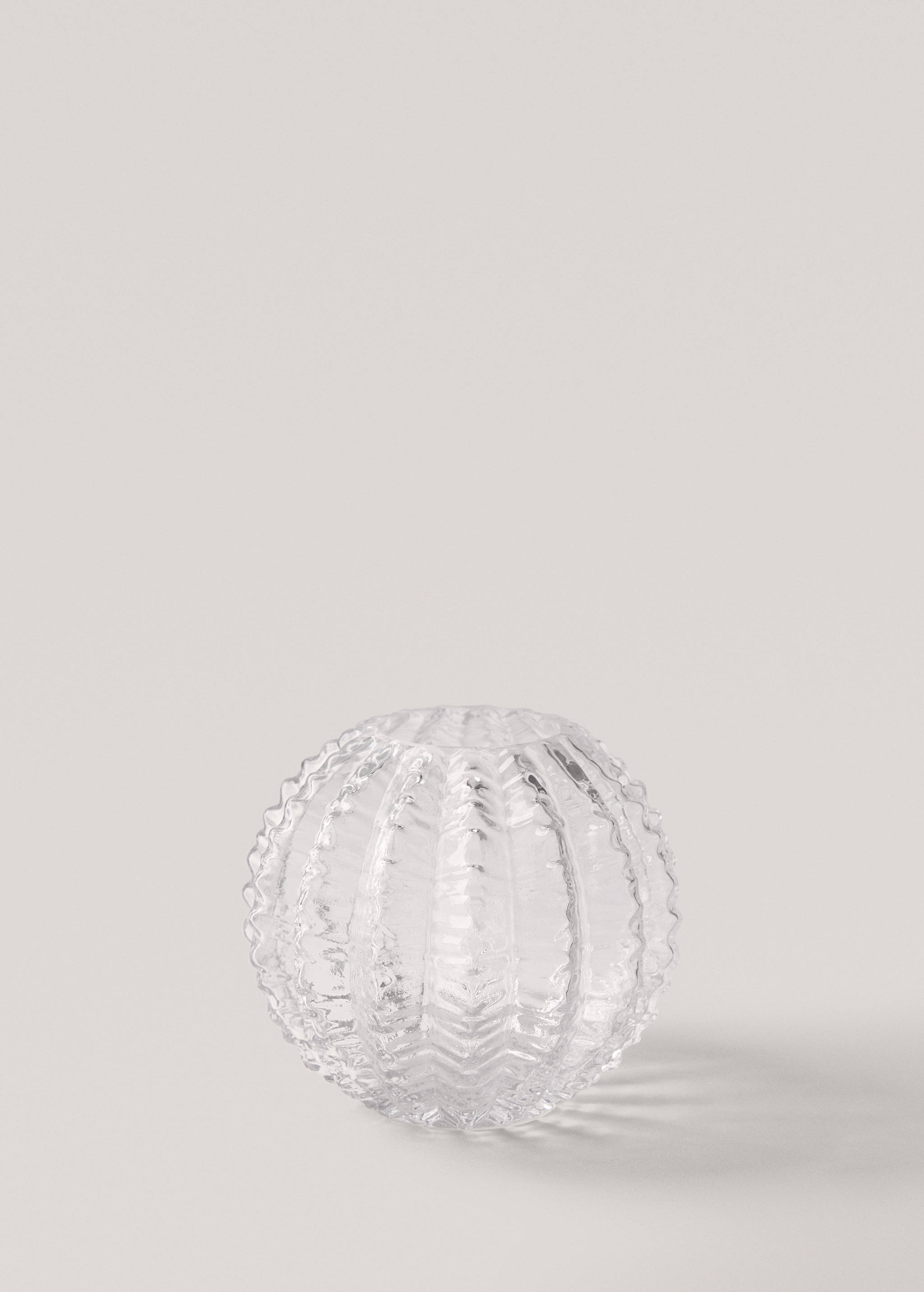 Round glass vase with relief - Article without model