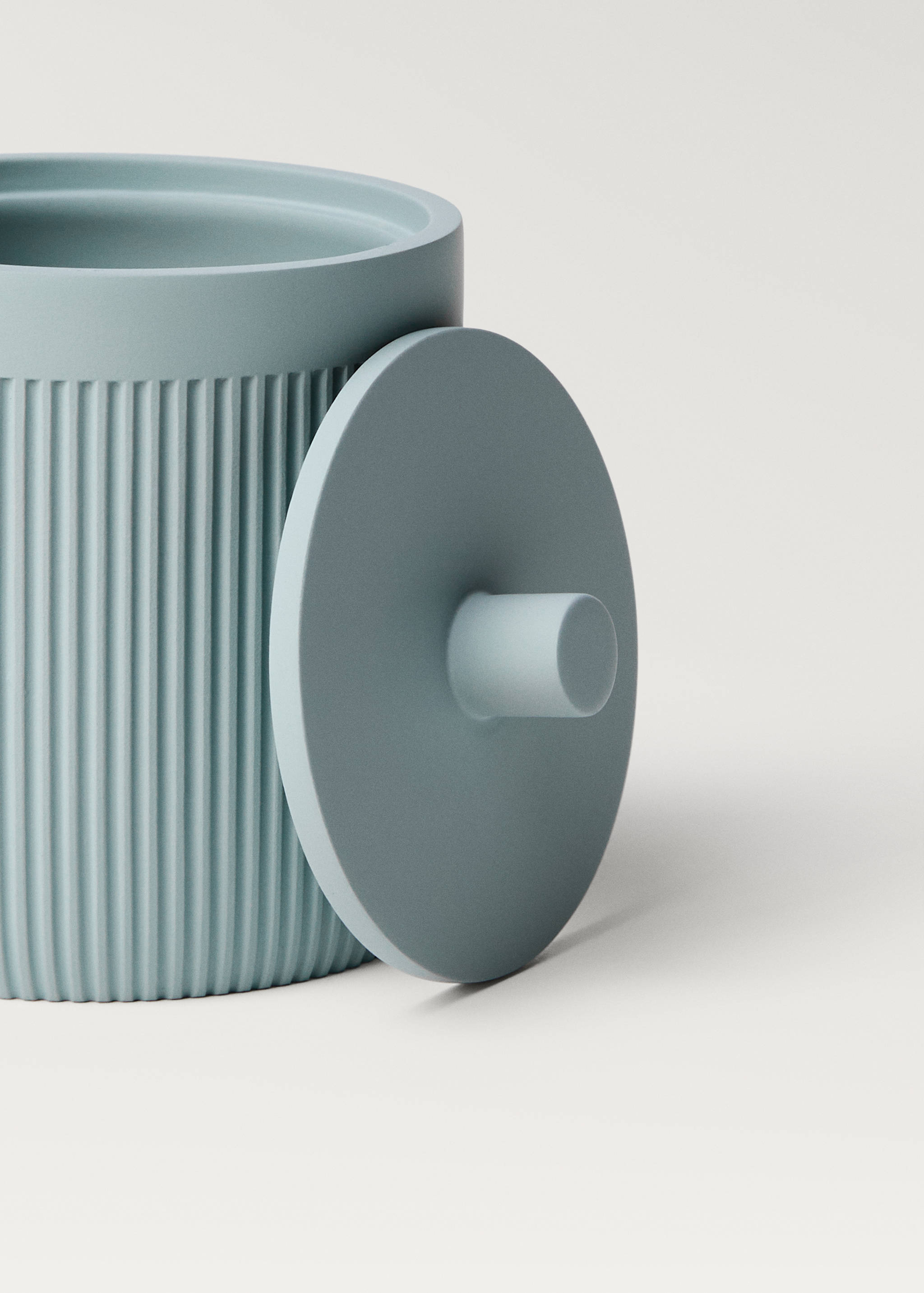 Pote de casa de banho com tampa de resina - Pormenor do artigo 2