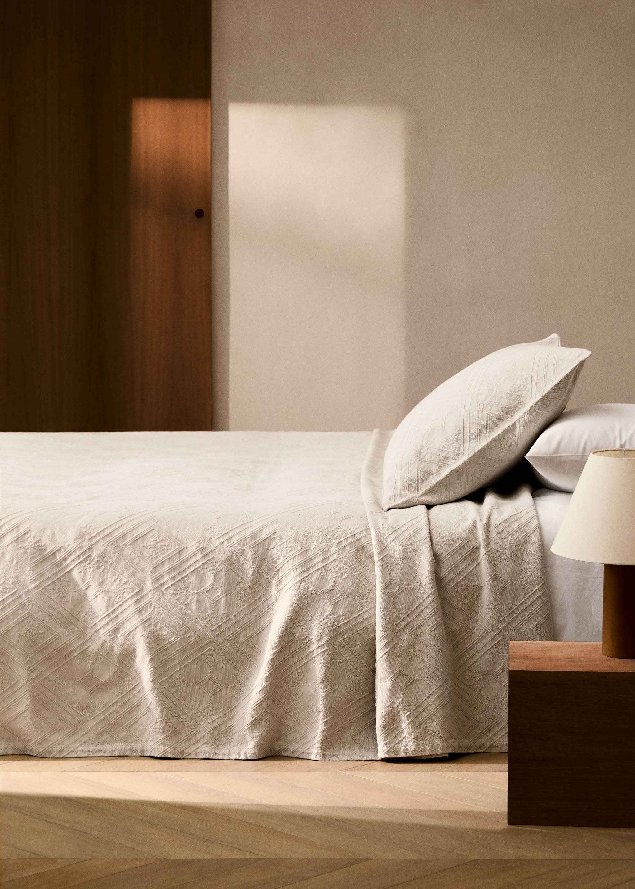 Överkast i bomullsjacquard med romber för 90/105 cm säng - Allmän bild