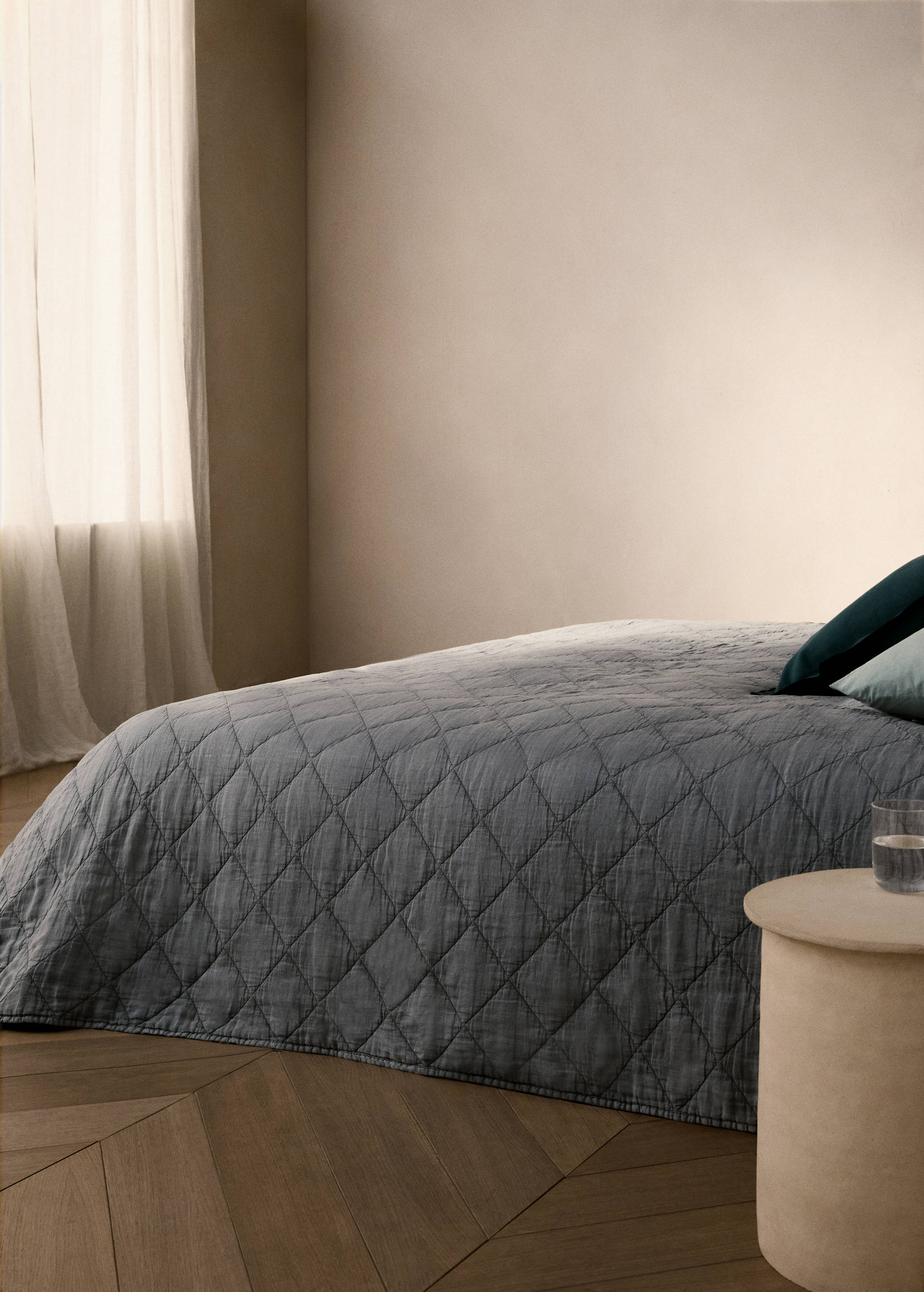 Garment-dyed linen bedspread for 130/150 cm bed - General plane