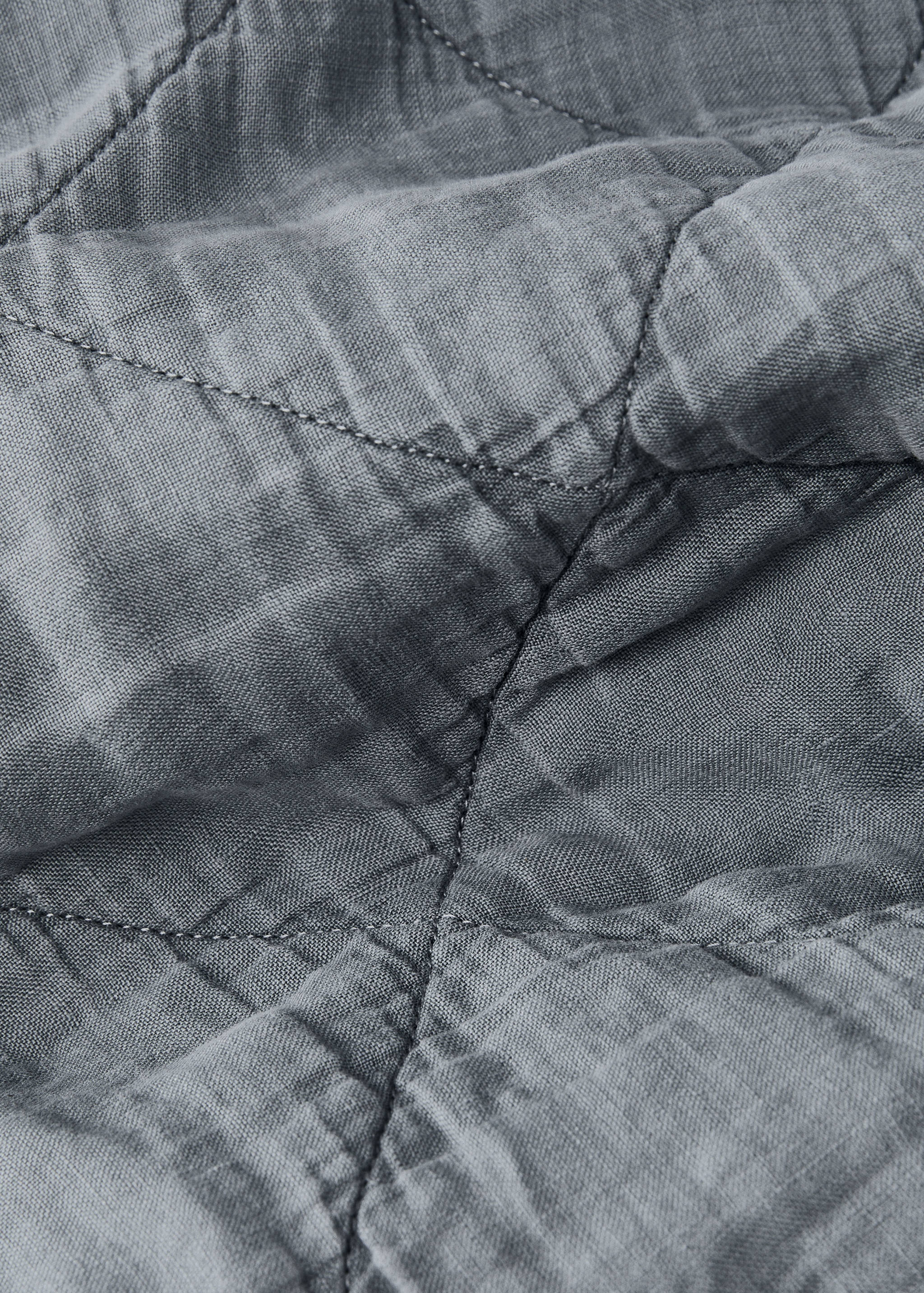 Garment-dyed linen bedspread for 130/150 cm bed - Details of the article 2