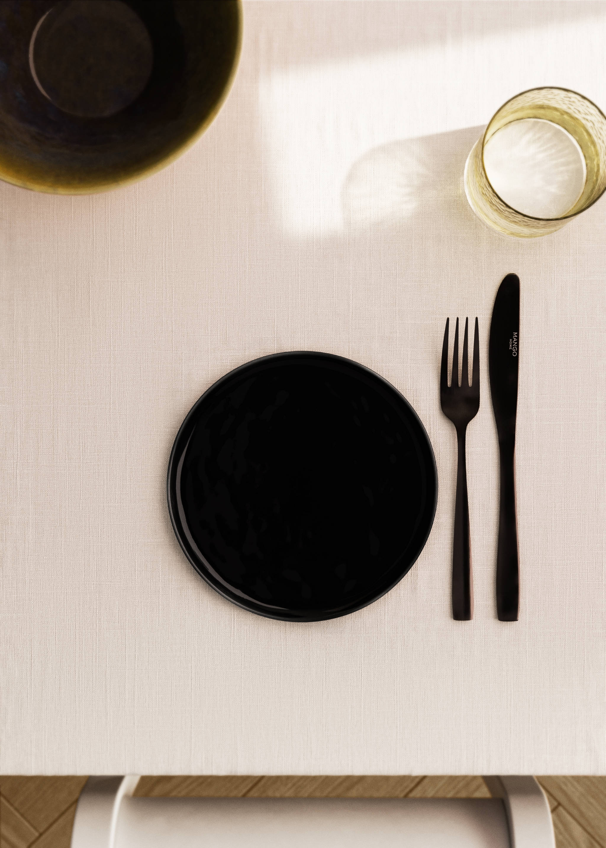 Talerz deserowy z cienkiej kamionki - Plan ogólny