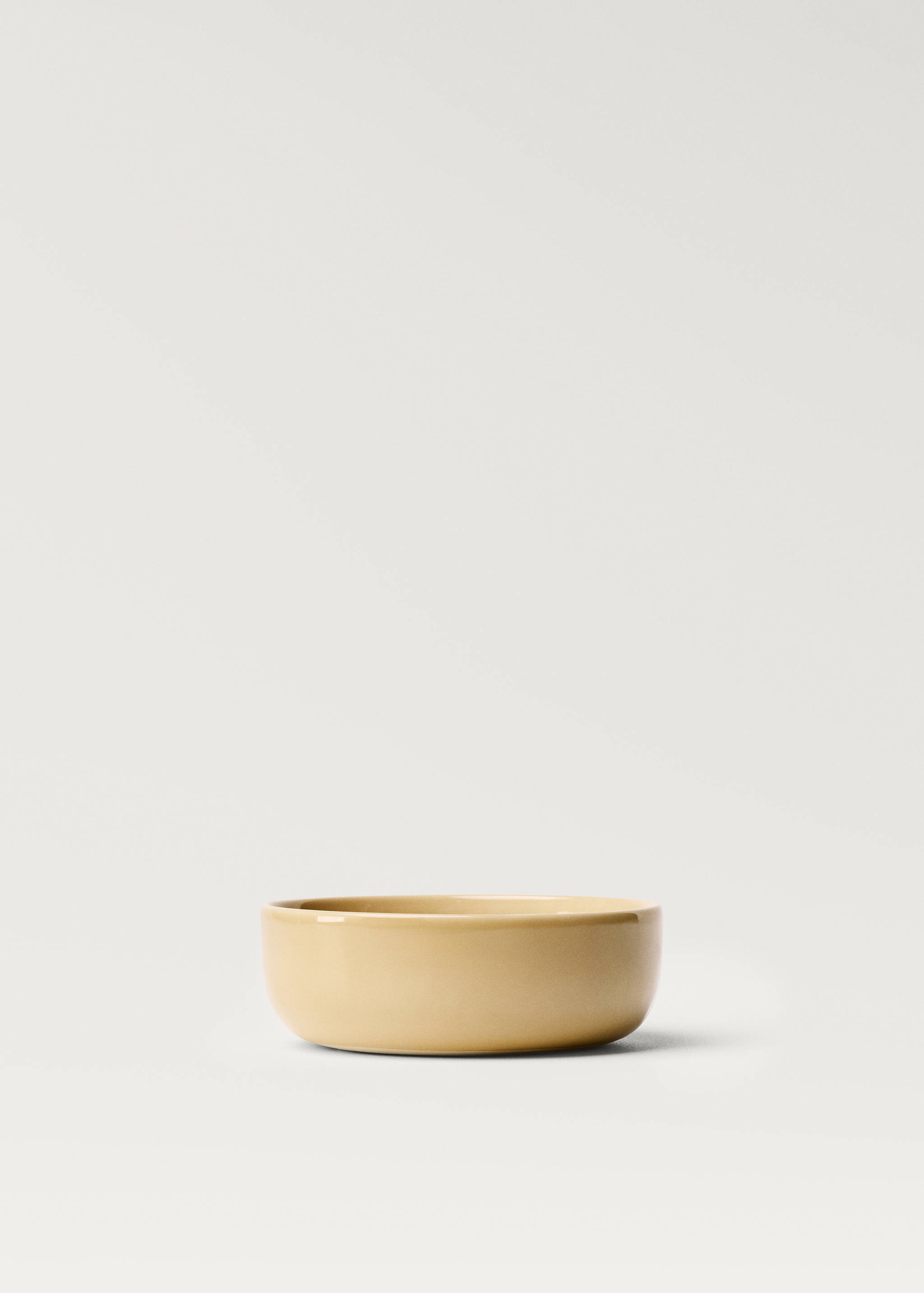 Μεσαίο μπολ από ημιπορσελάνη με μονόχρωμο σχέδιο - Προϊόν χωρίς μοντέλο