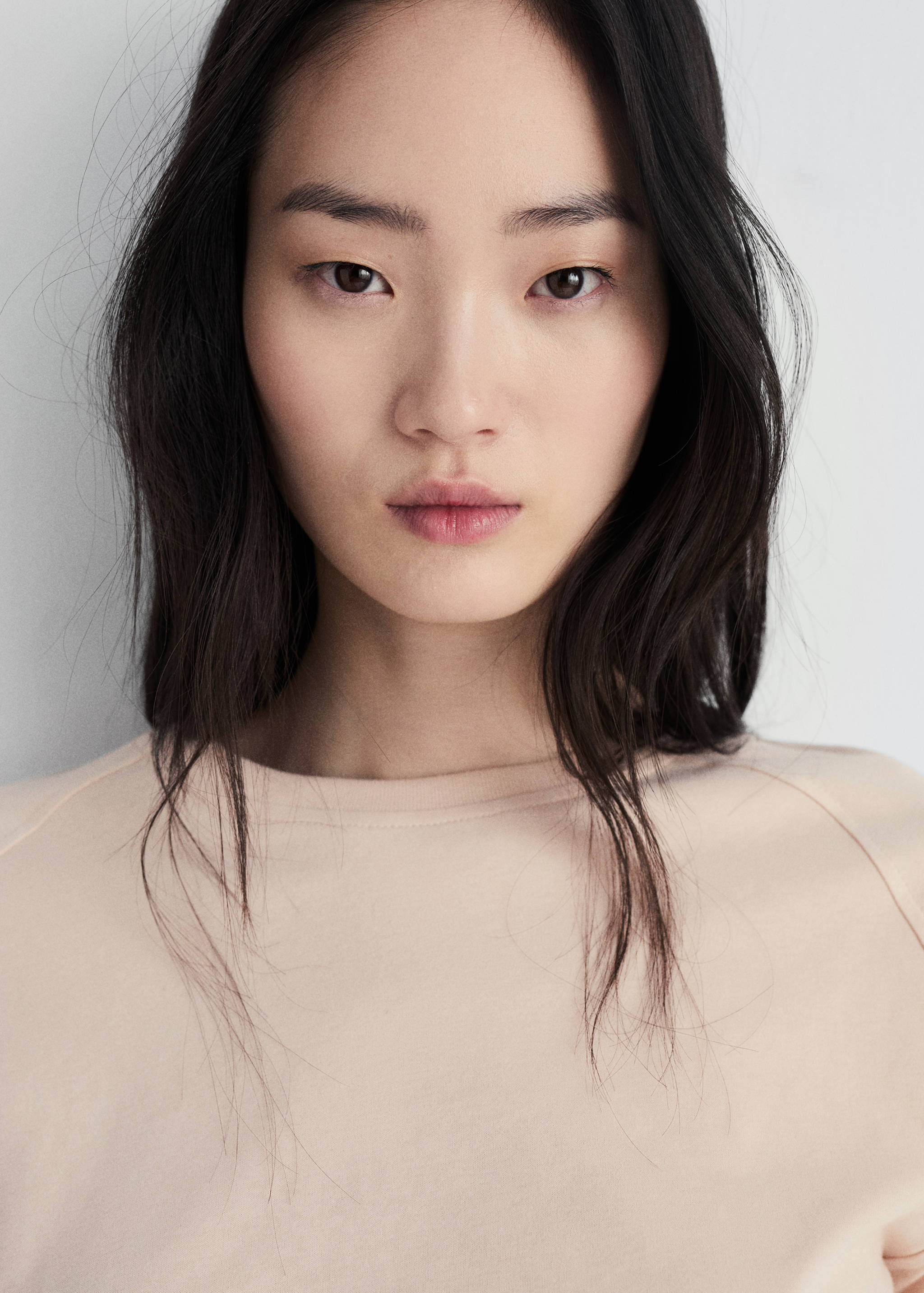 Бавовняний світшот з м'якою обробкою - Середній план