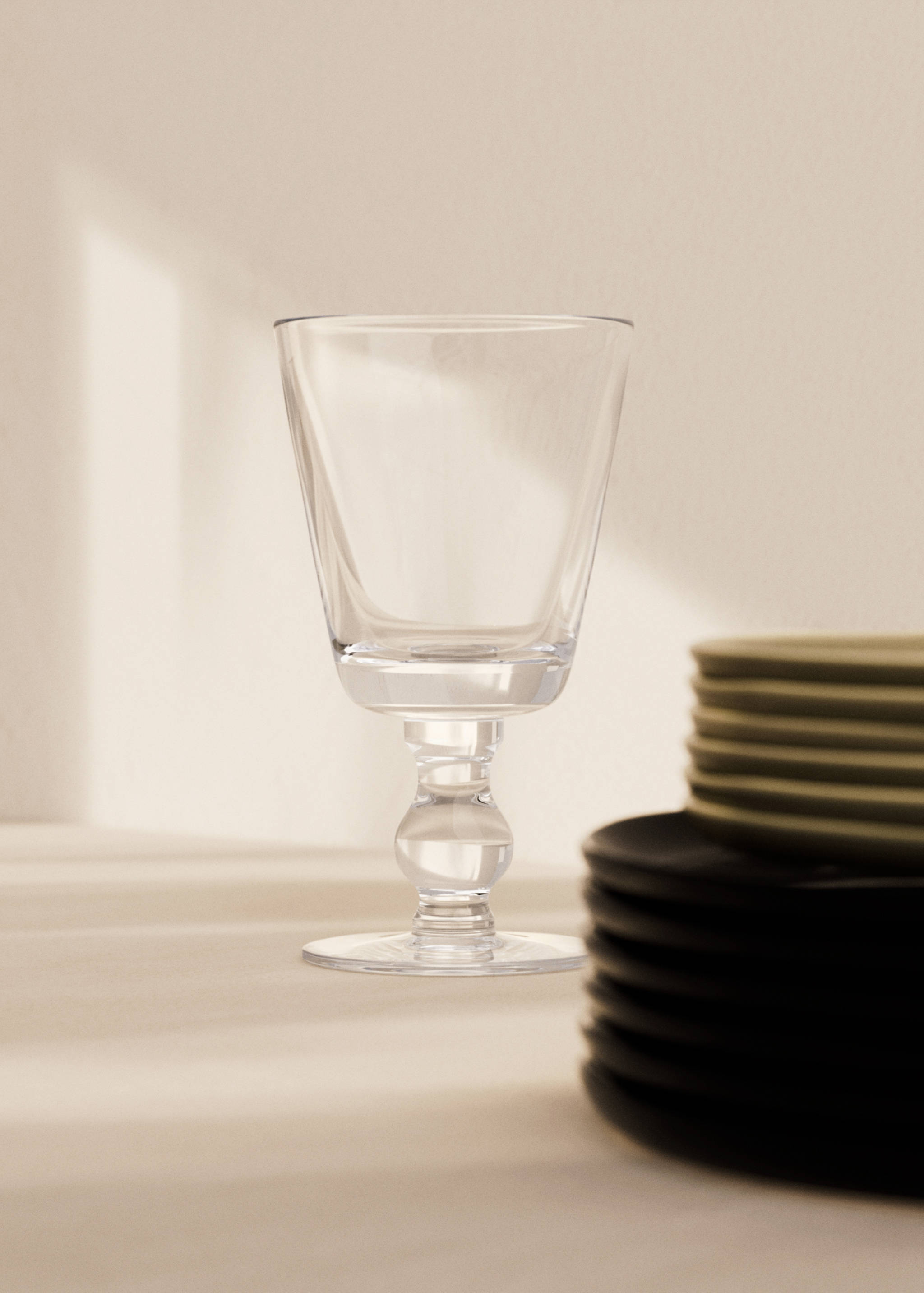 Kieliszek z ręcznie dmuchanego szkła - Plan ogólny