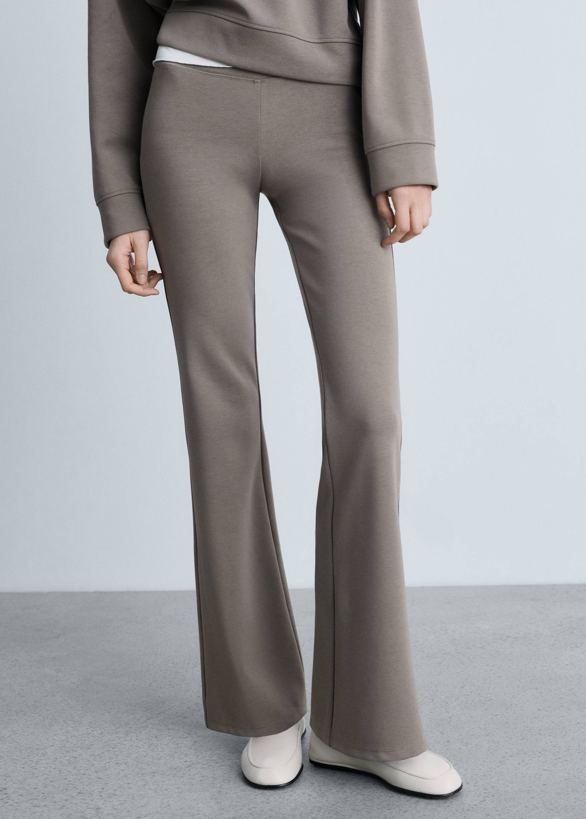 Flared knitted trousers - Medium plane