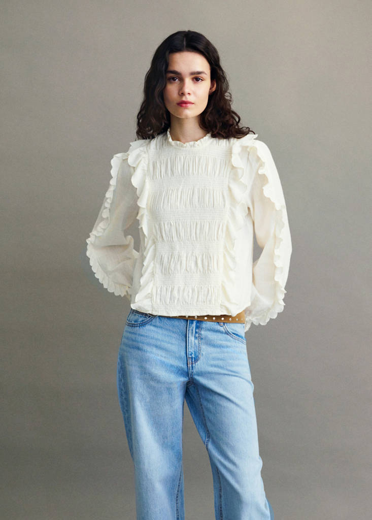 Ruched blouse with ruffles — Off White