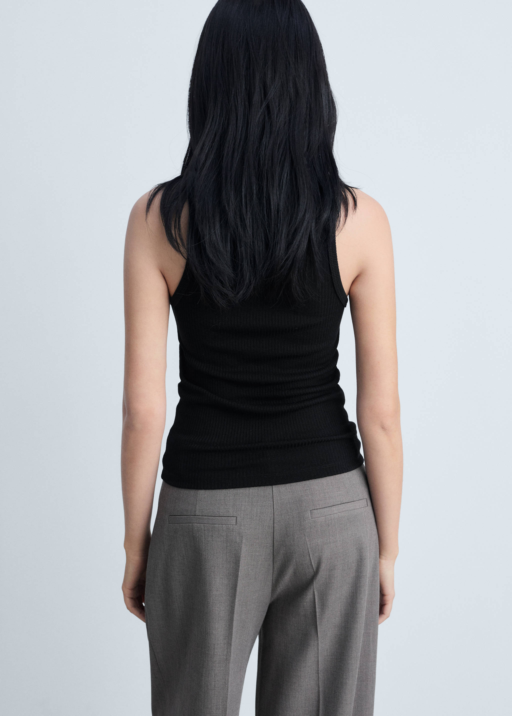 Fine ribbed knit top - Reverse of the article