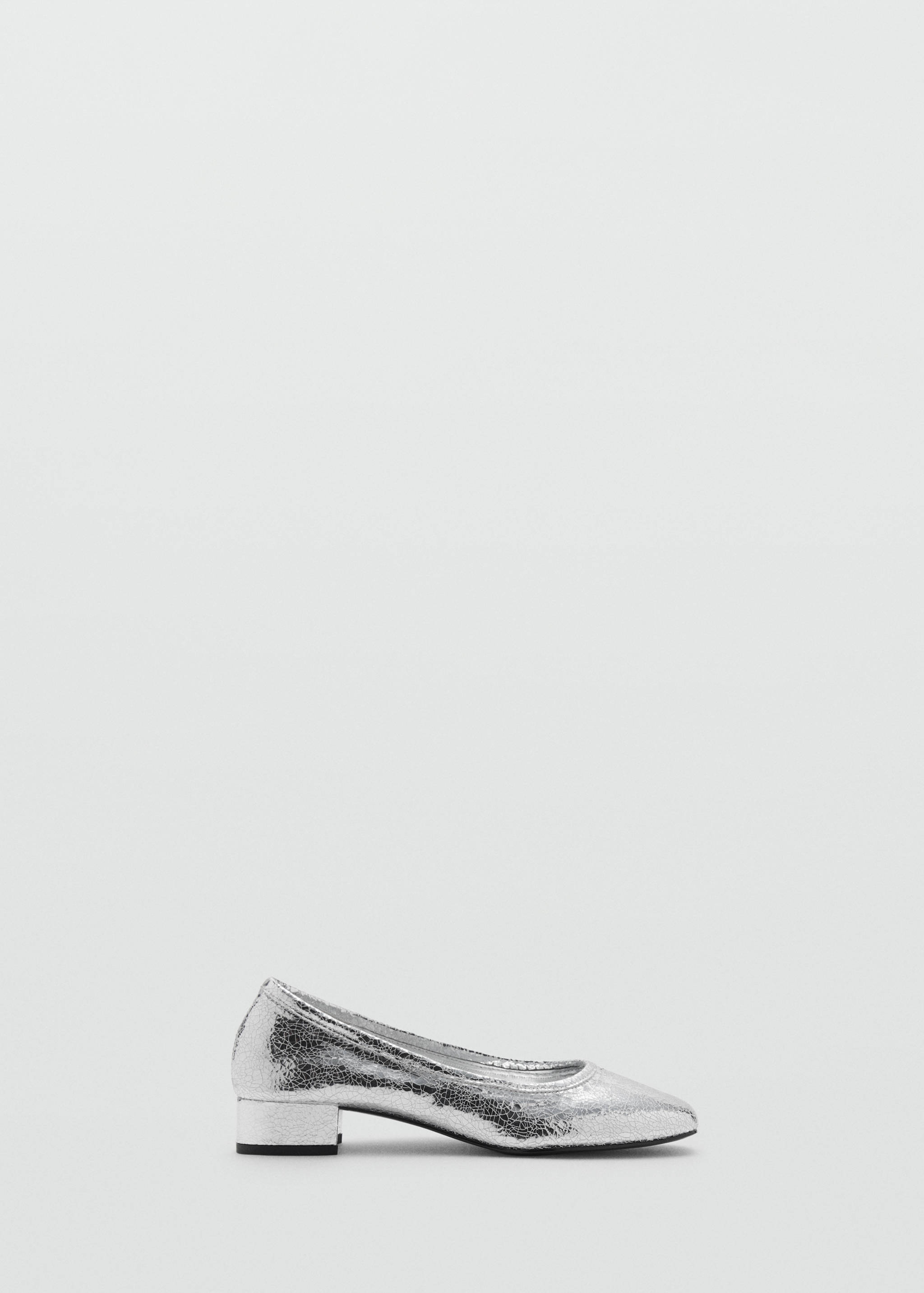 Cracked-heel shoes - Article without model