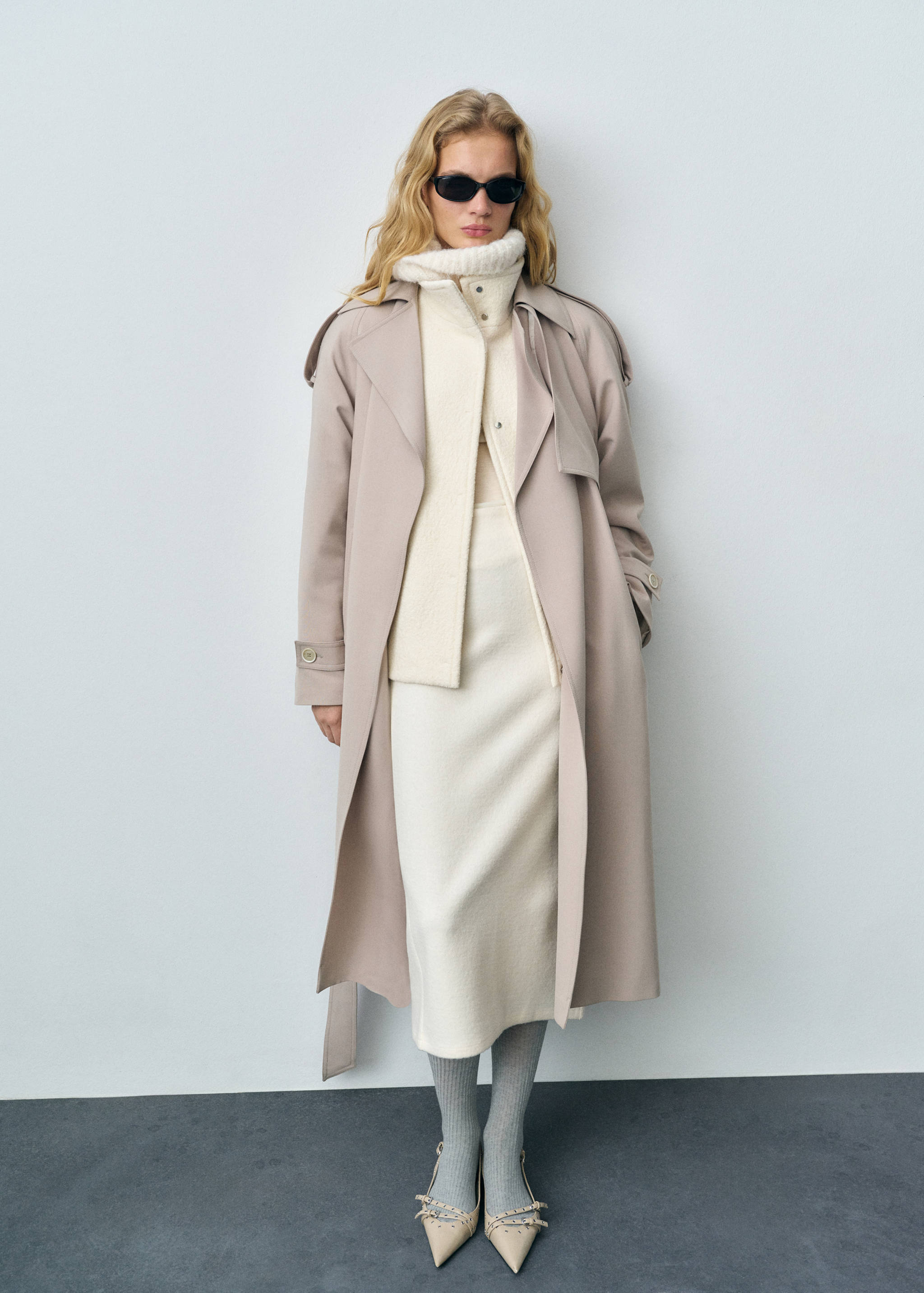 Oversized trench coat with belt - General plane