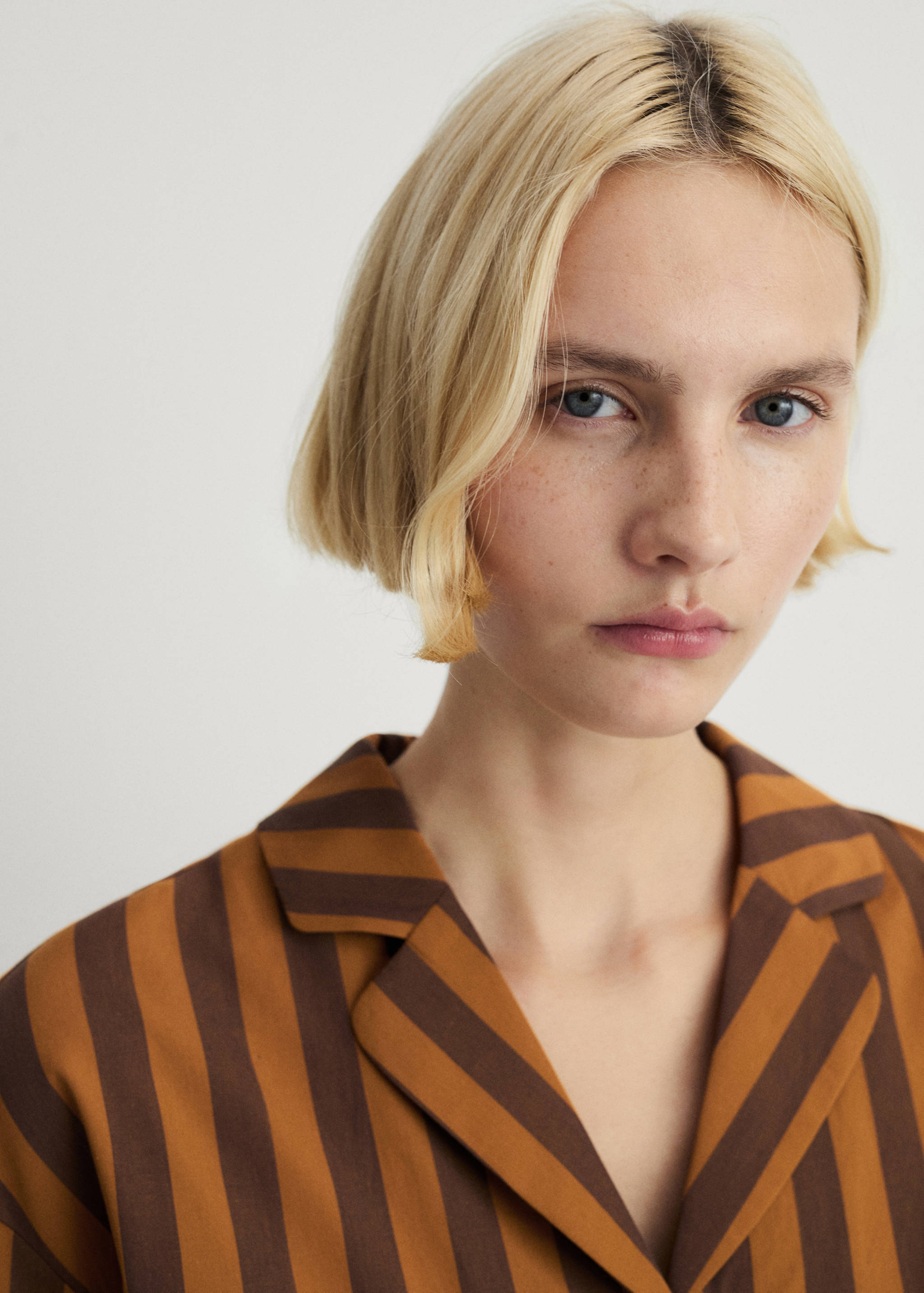 Two-tone woven striped long shirt - Details of the article 1