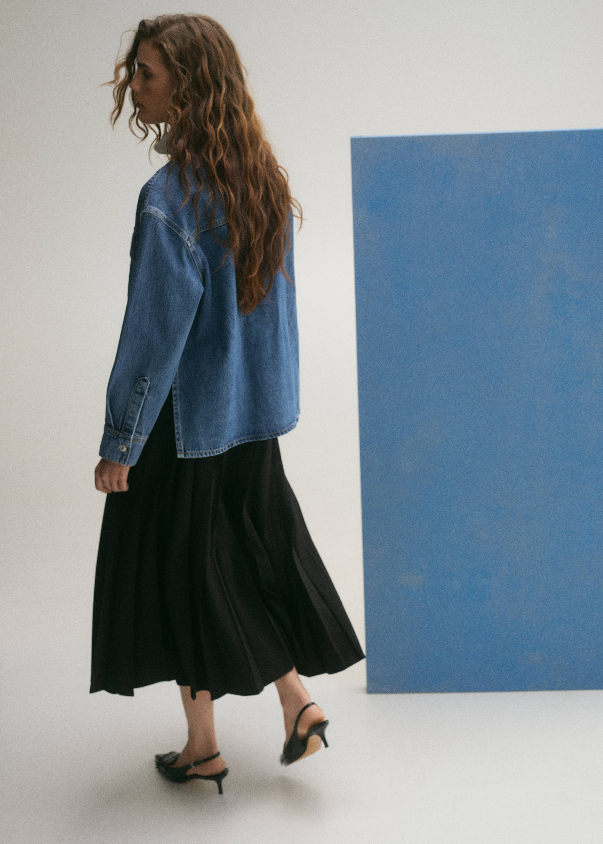 Верхняя рубашка из денима с карманами - Обратная сторона изделия