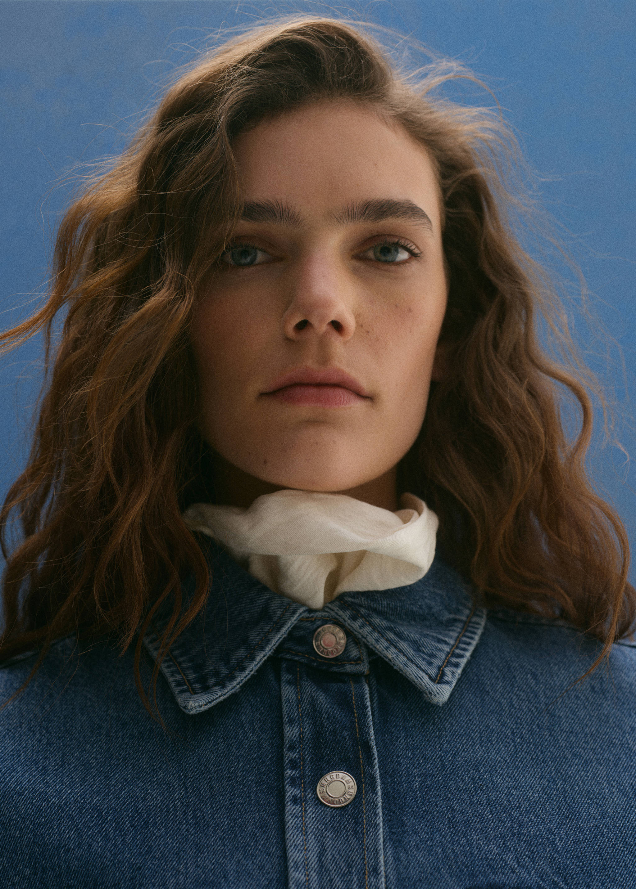 Верхняя рубашка из денима с карманами - Деталь изделия 1