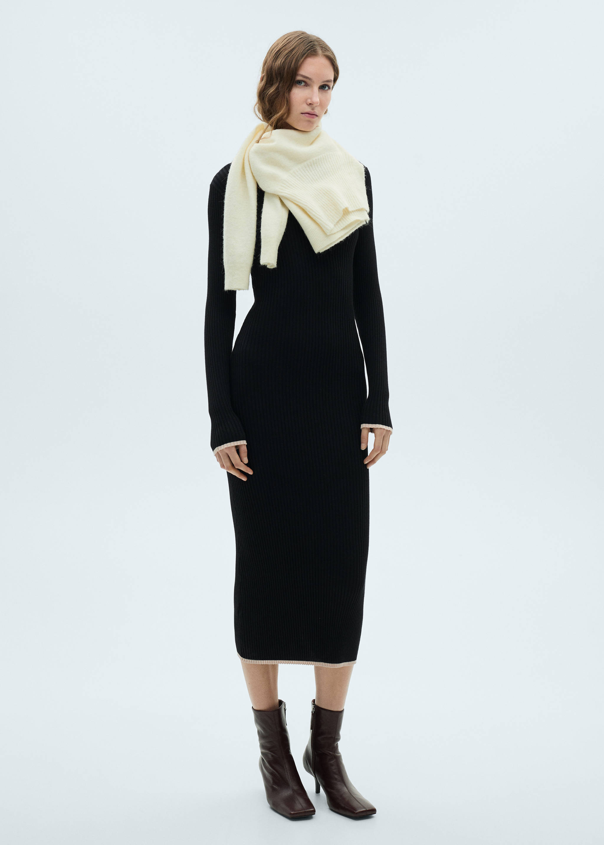 Contrast ribbed knit dress - General plane