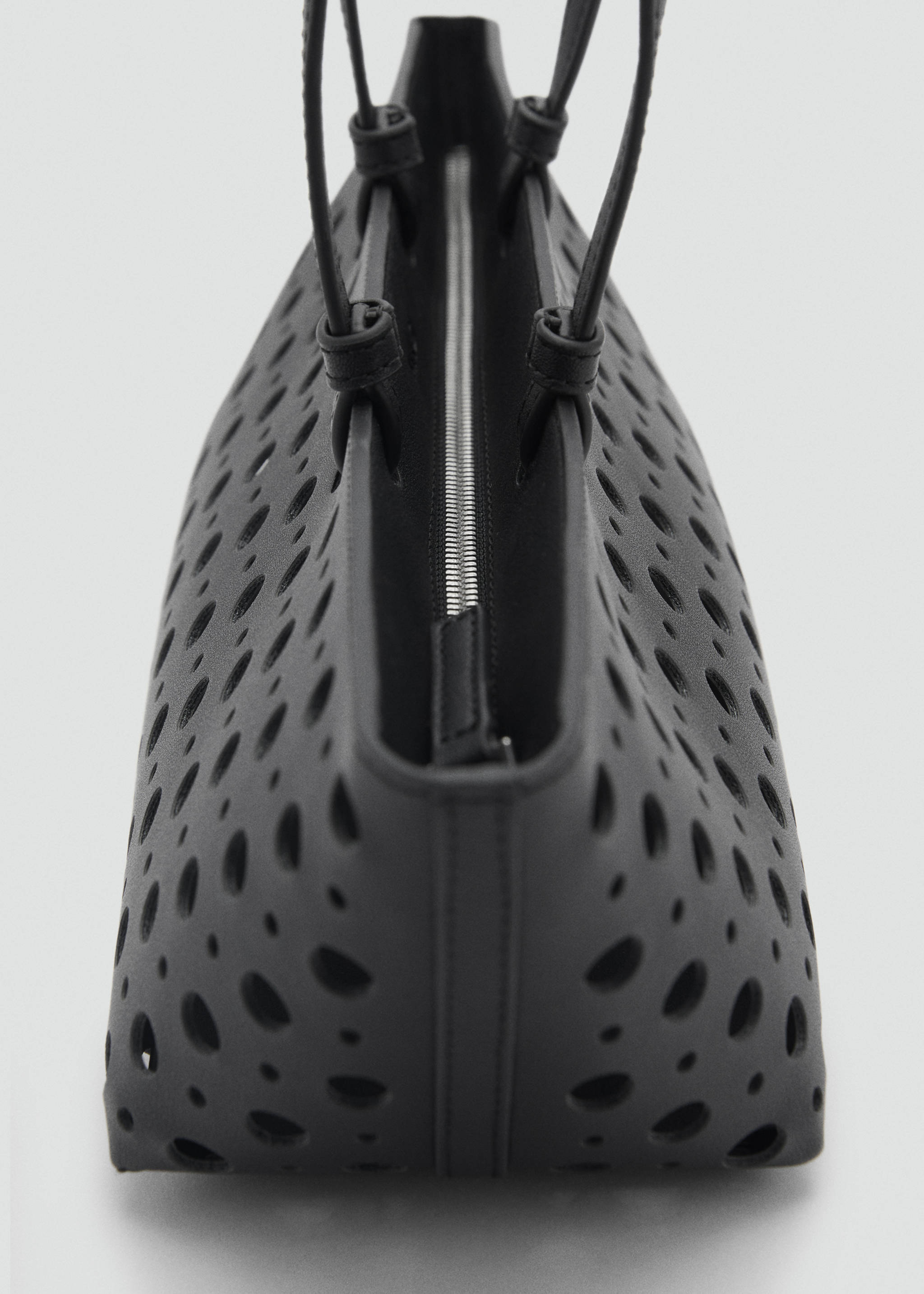 Die-cut shoulder bag - Details of the article 1