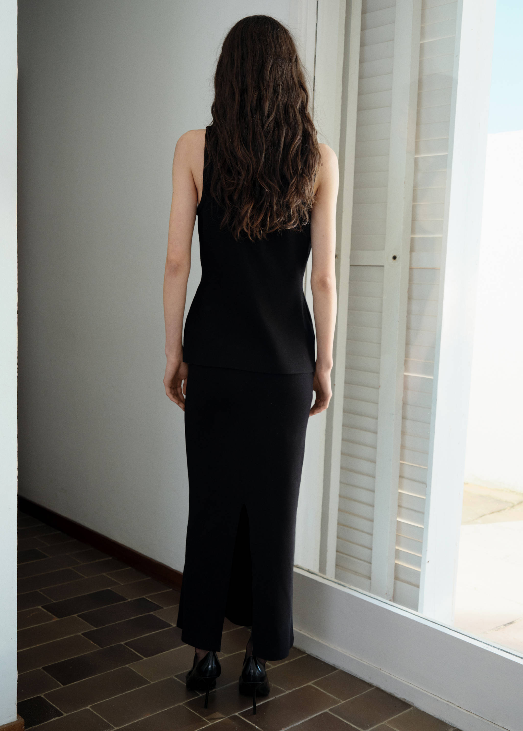 Knitted waistcoat with jewel buttons - Reverse of the article