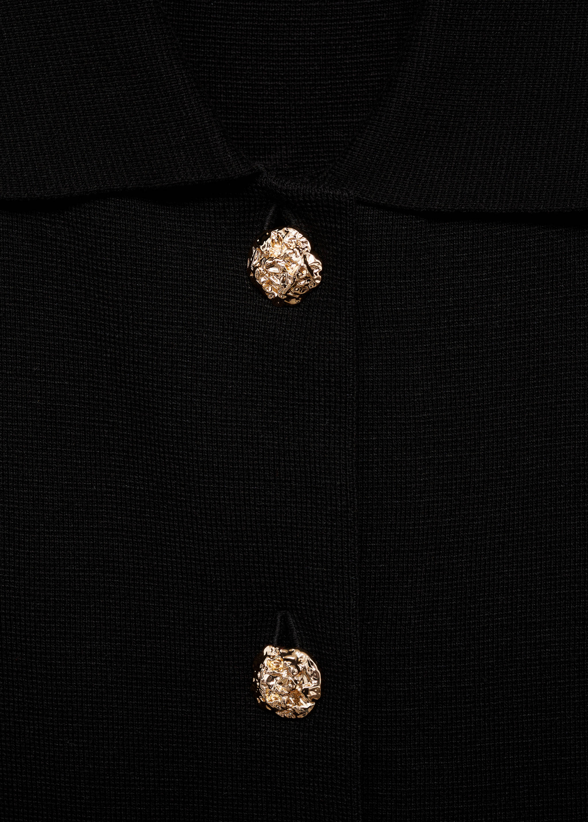 Knitted waistcoat with jewel buttons - Details of the article 8