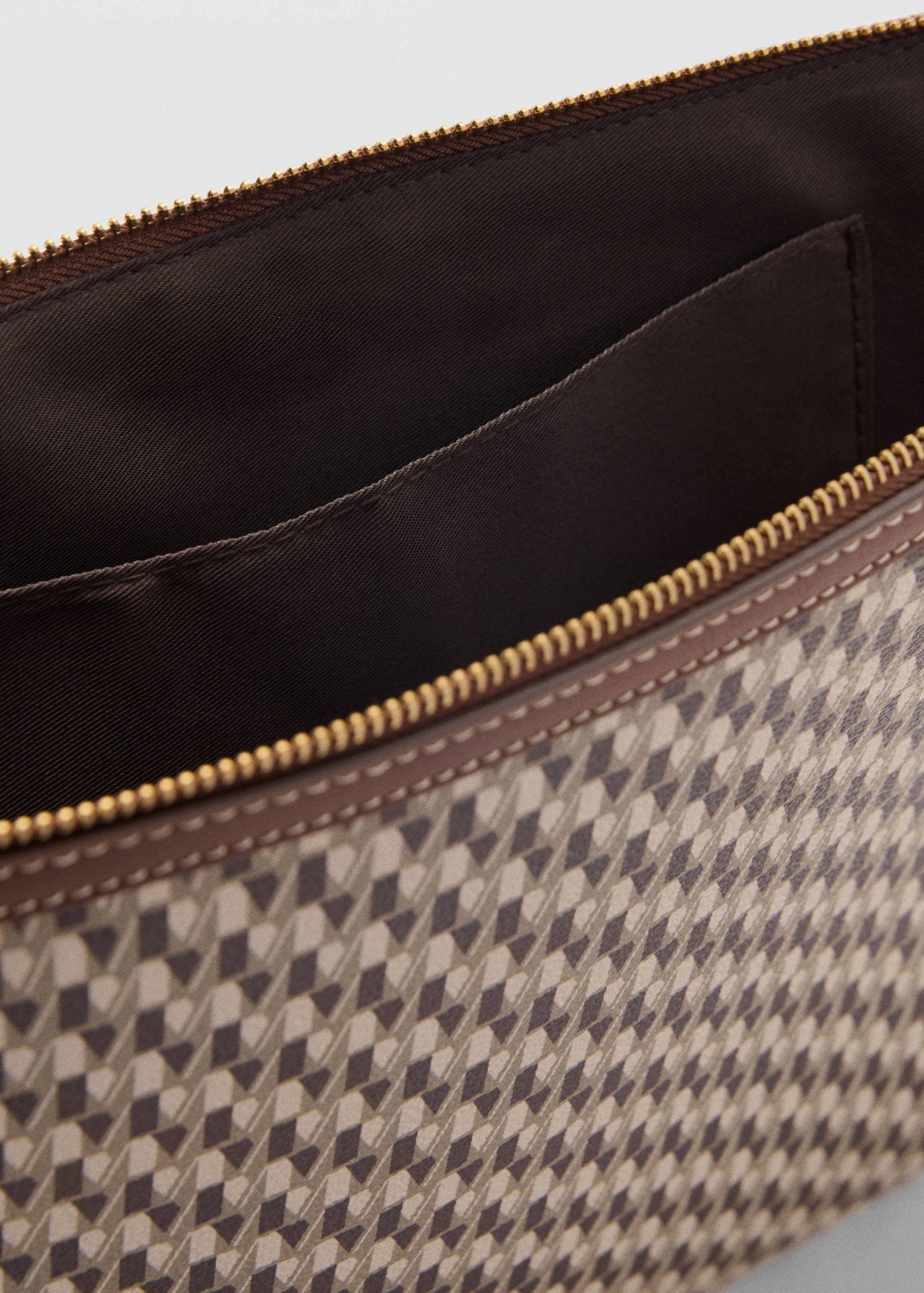 Logo laptop case - Details of the article 1