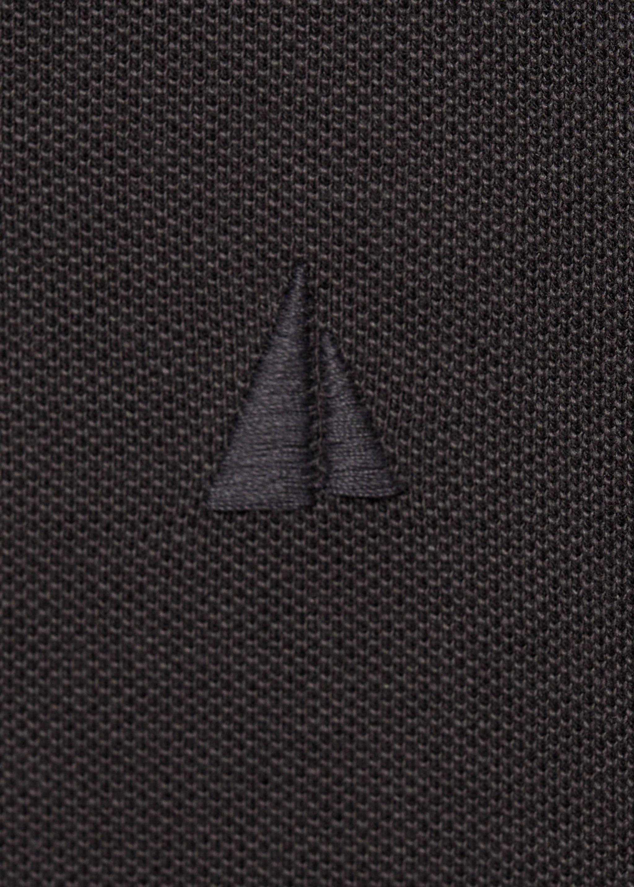 Short-sleeved cotton polo shirt - Details of the article 8