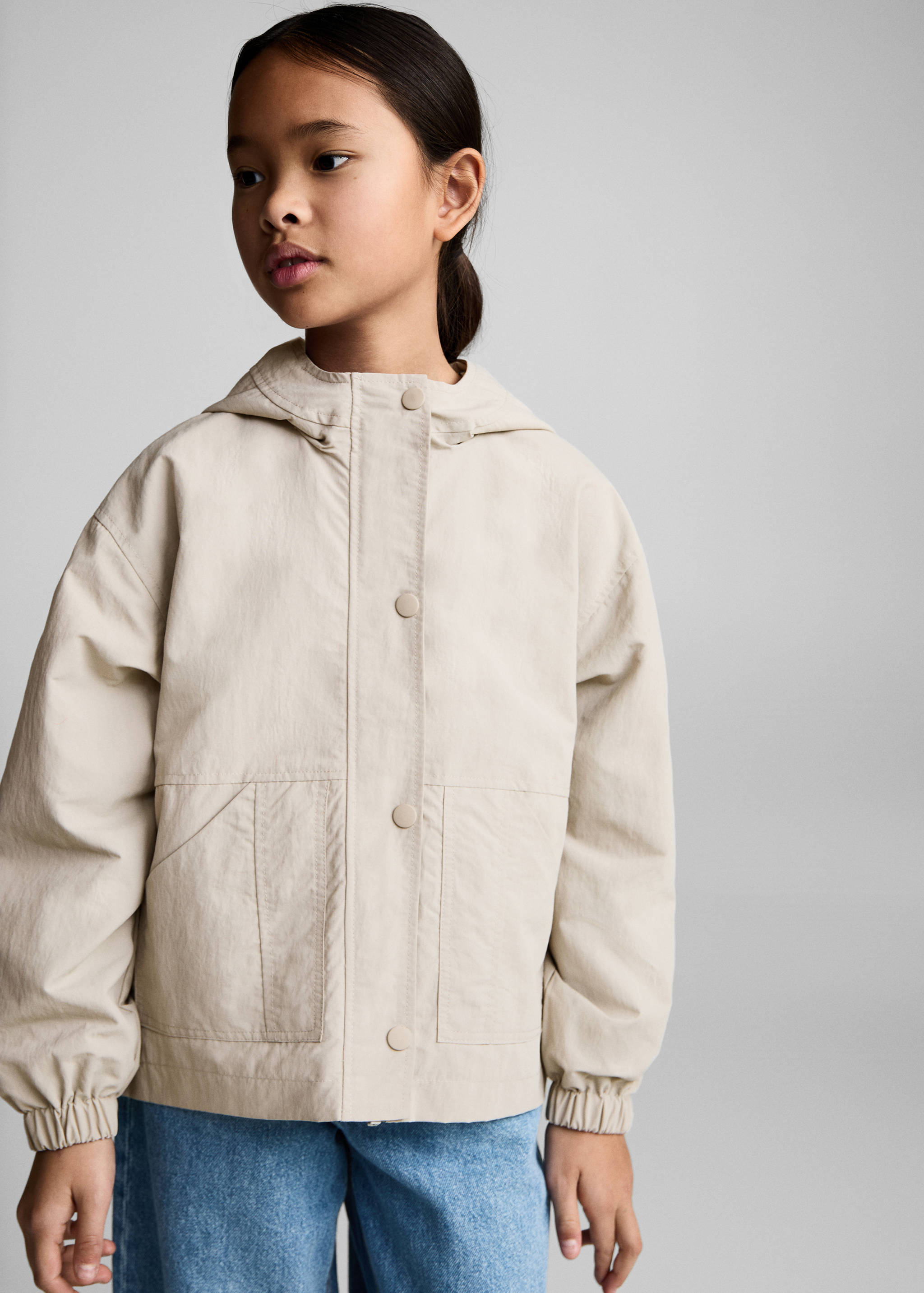 Veste à capuche - Plan moyen