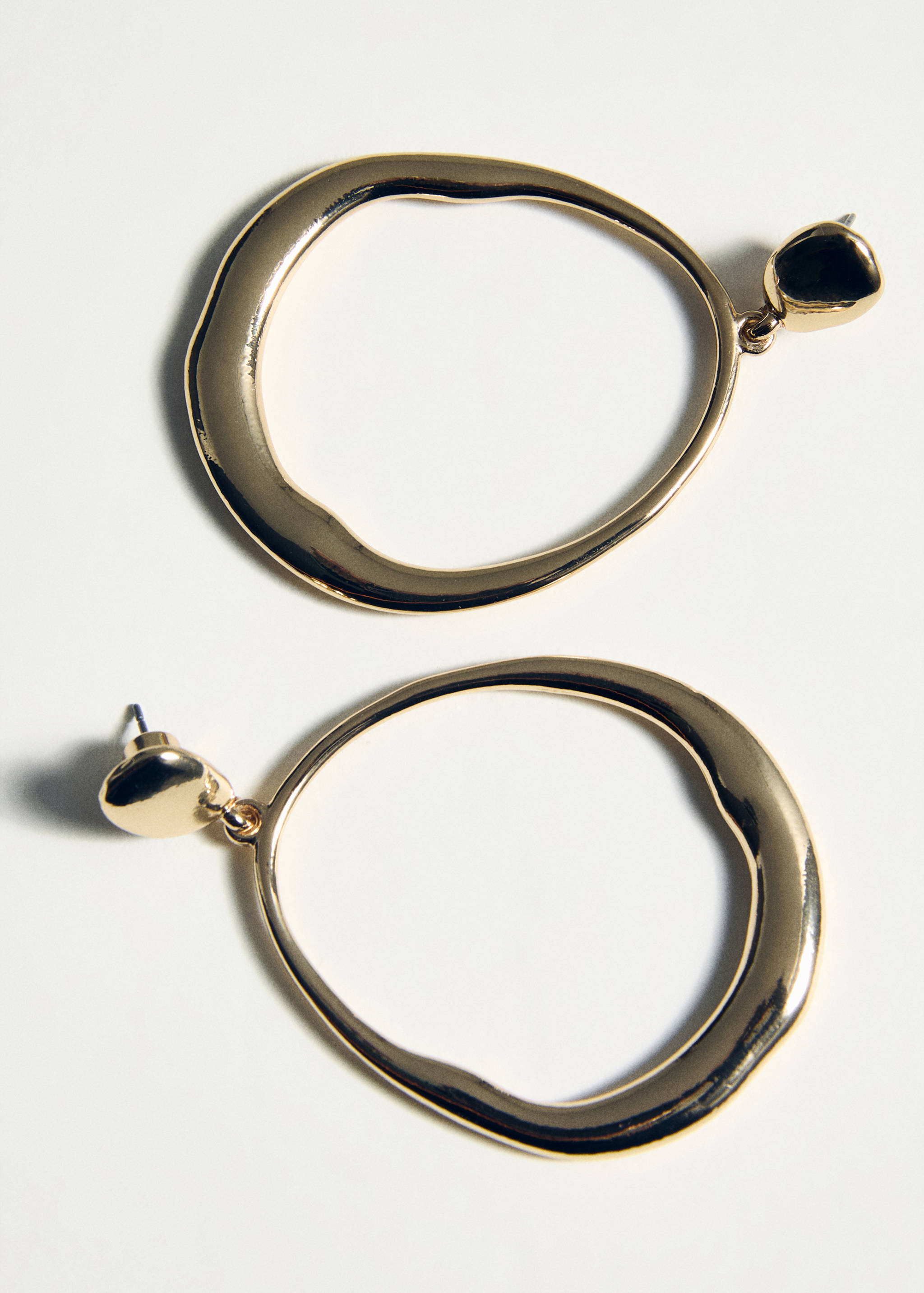 Hoop pendant earrings - Details of the article 5
