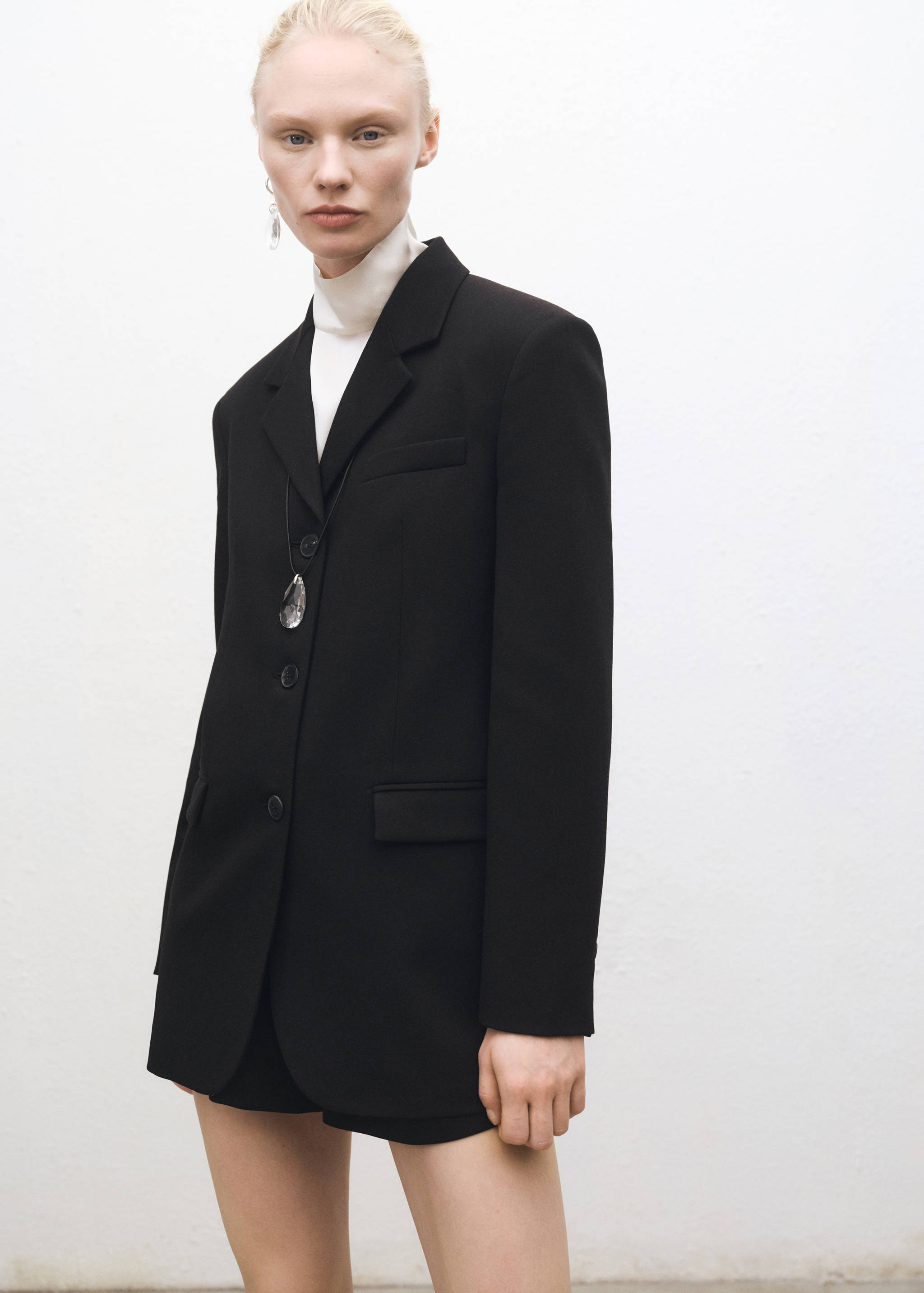 Blazer de fato reto com botões - Plano médio