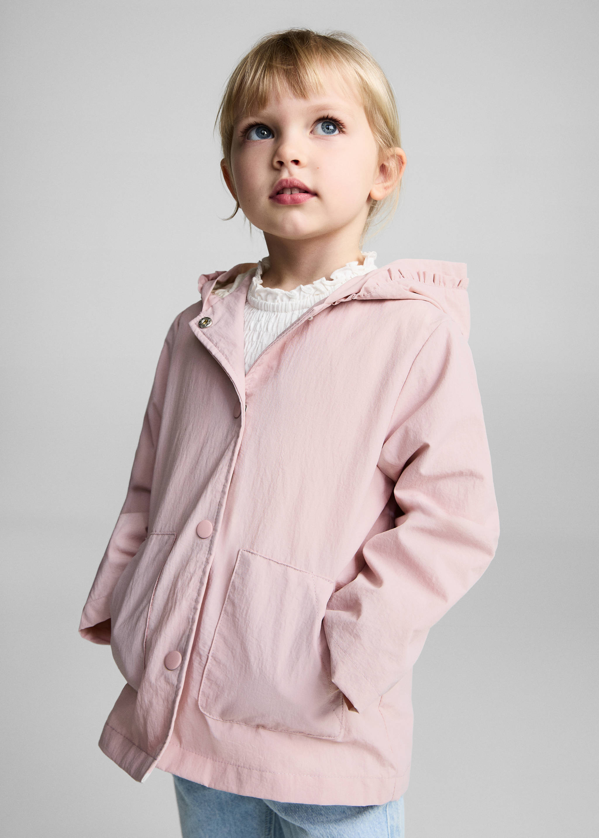 Veste imperméable à capuche - Plan moyen