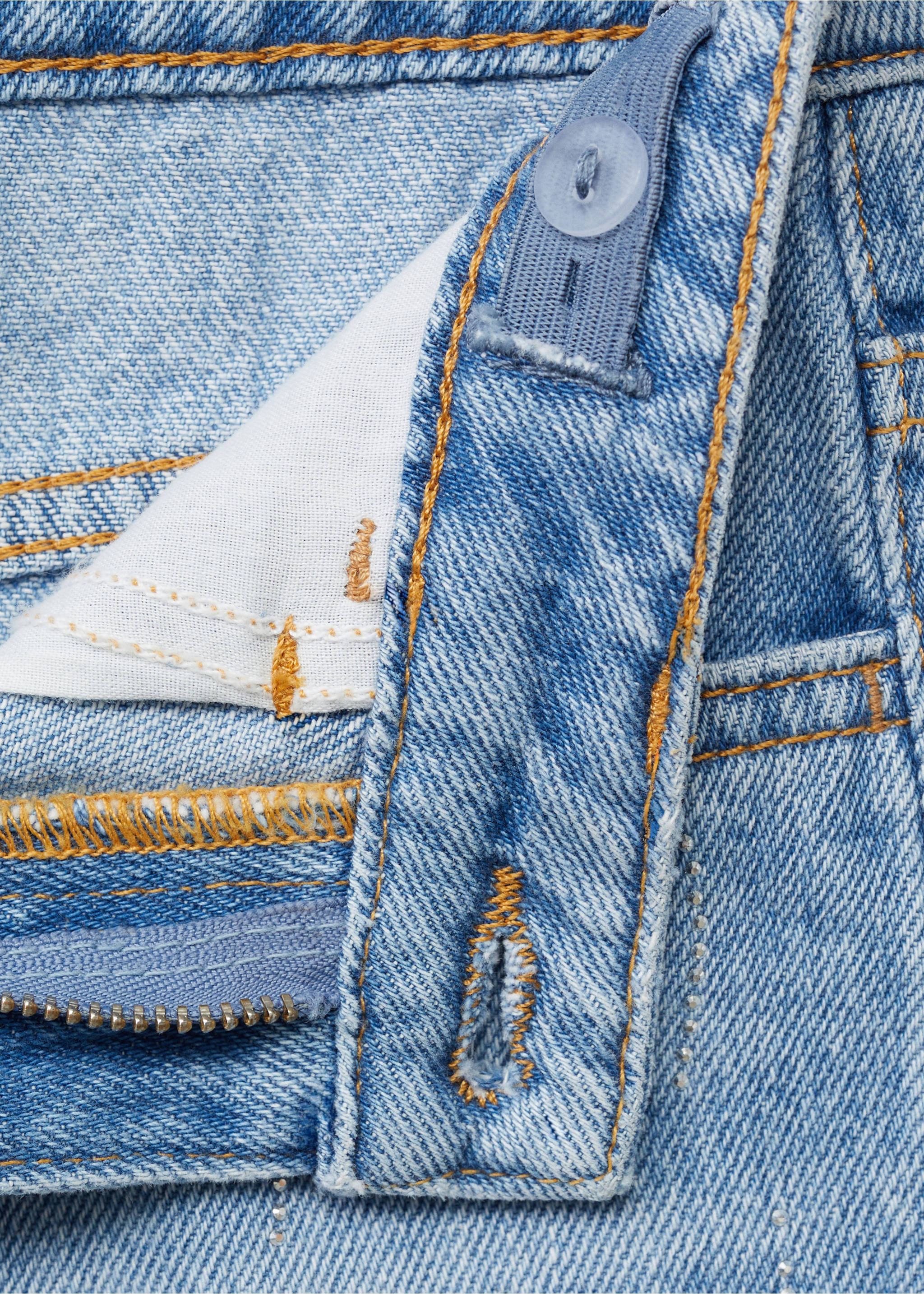 Jeans Mom-fit avec détails brillants - Détail de l'article 8, Bleu moyen. Ref: 87094795-00.