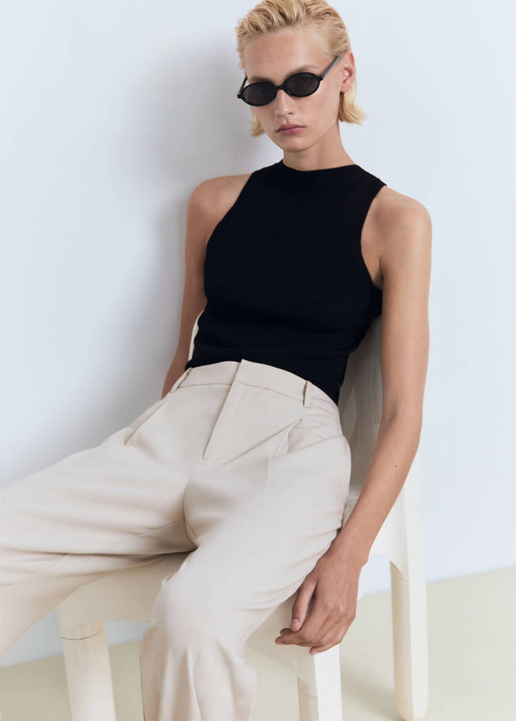 Straight-fit pleated trousers — Beige