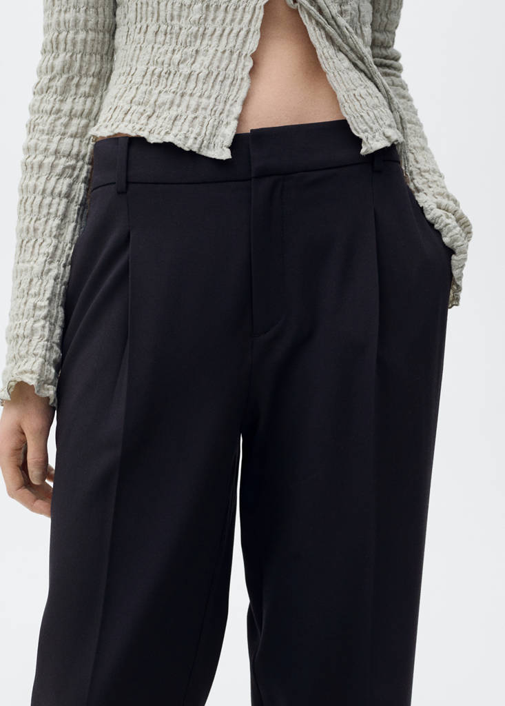 Straight-fit pleated trousers — Dark Navy