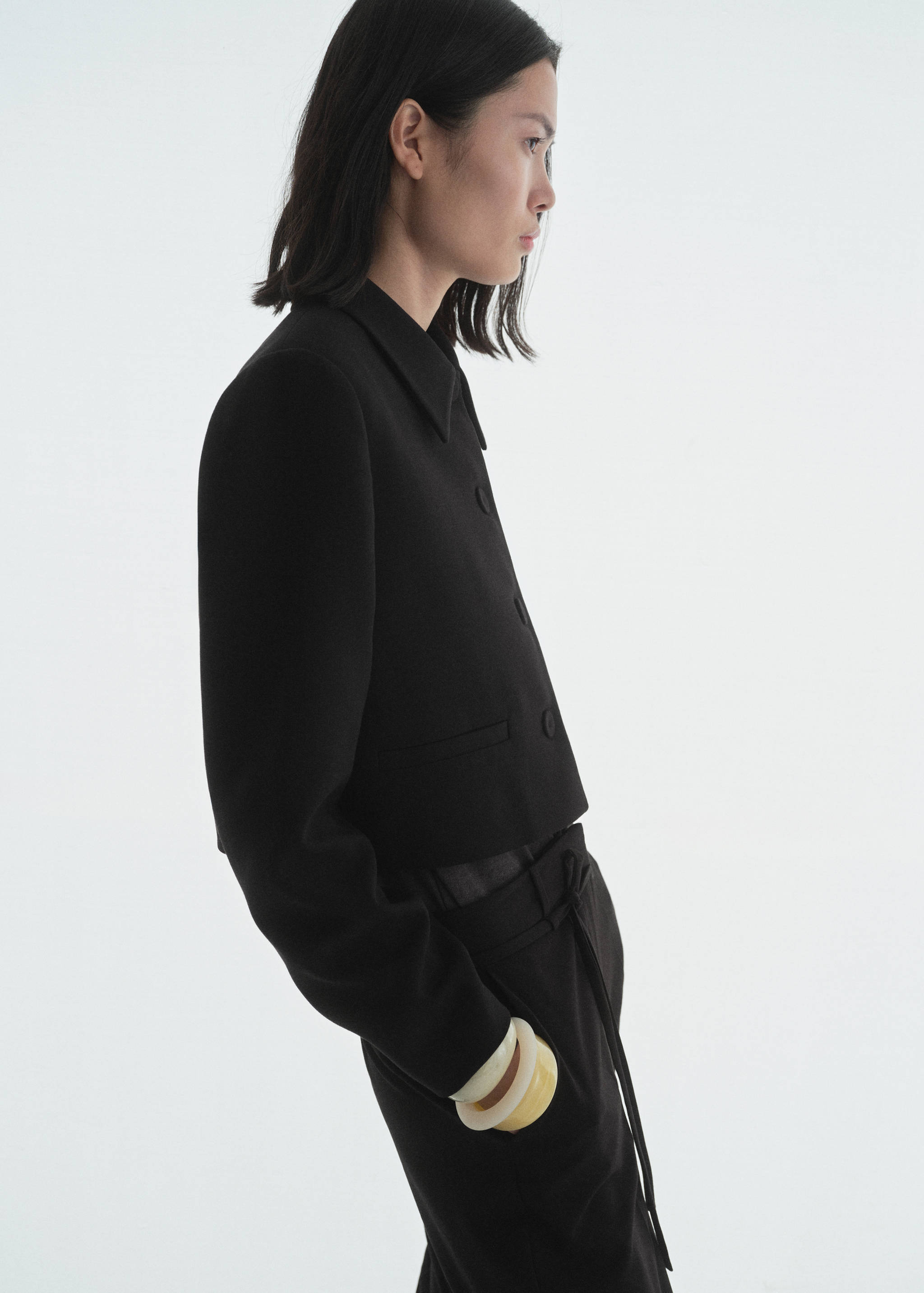 Suit jacket with lapels - Details of the article 1