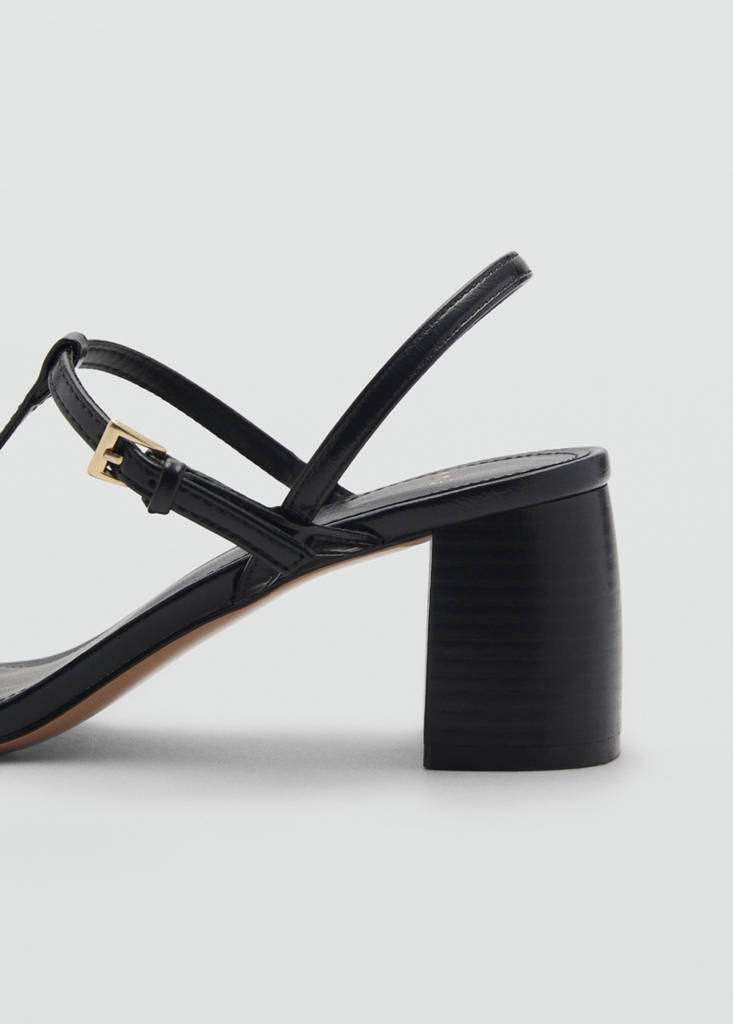 High-heeled sandals with buckle straps — Black