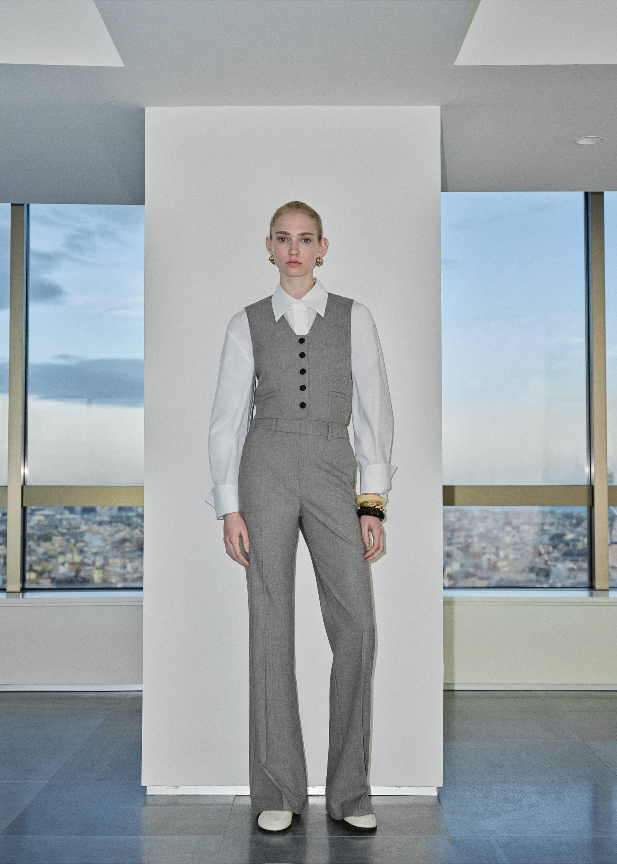 Cropped suit vest - Details of the article 3, Grey. Ref: 87095139-00.