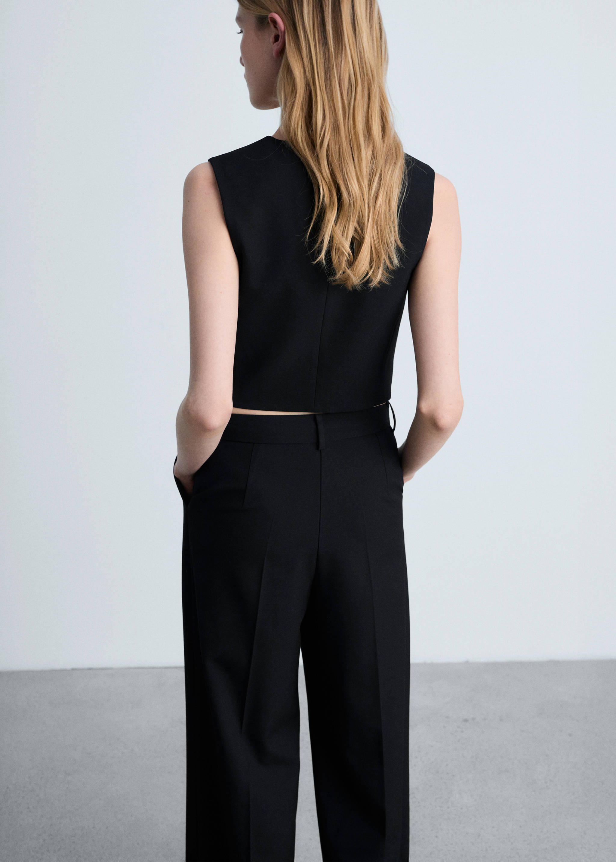 Cropped suit waistcoat - Reverse of the article