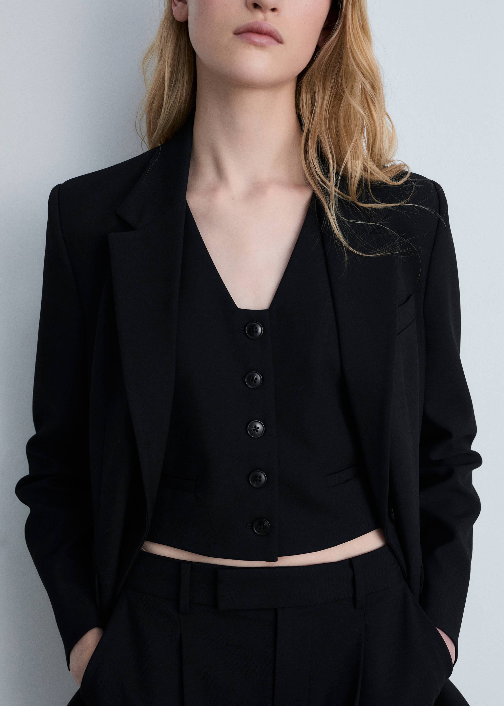 Cropped suit waistcoat - Details of the article 6