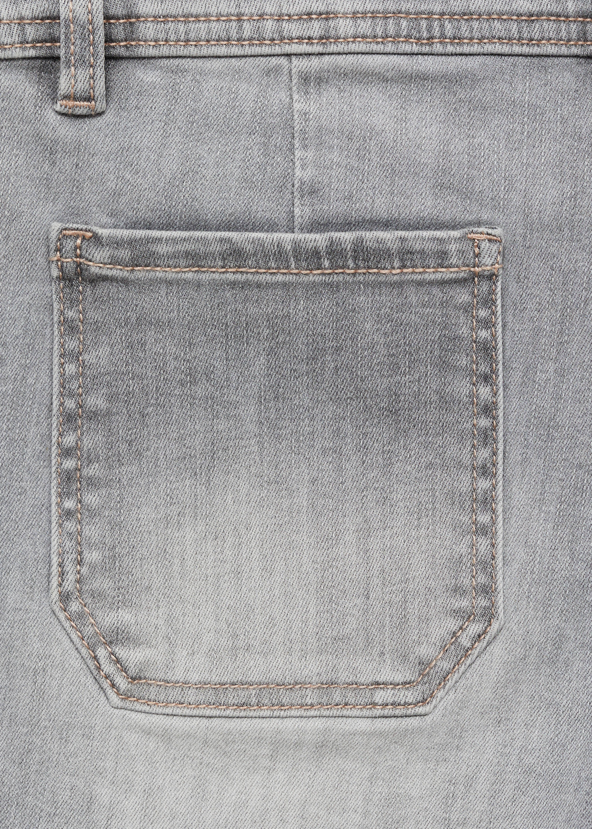 Denim shorts with frayed hem - Details of the article 0